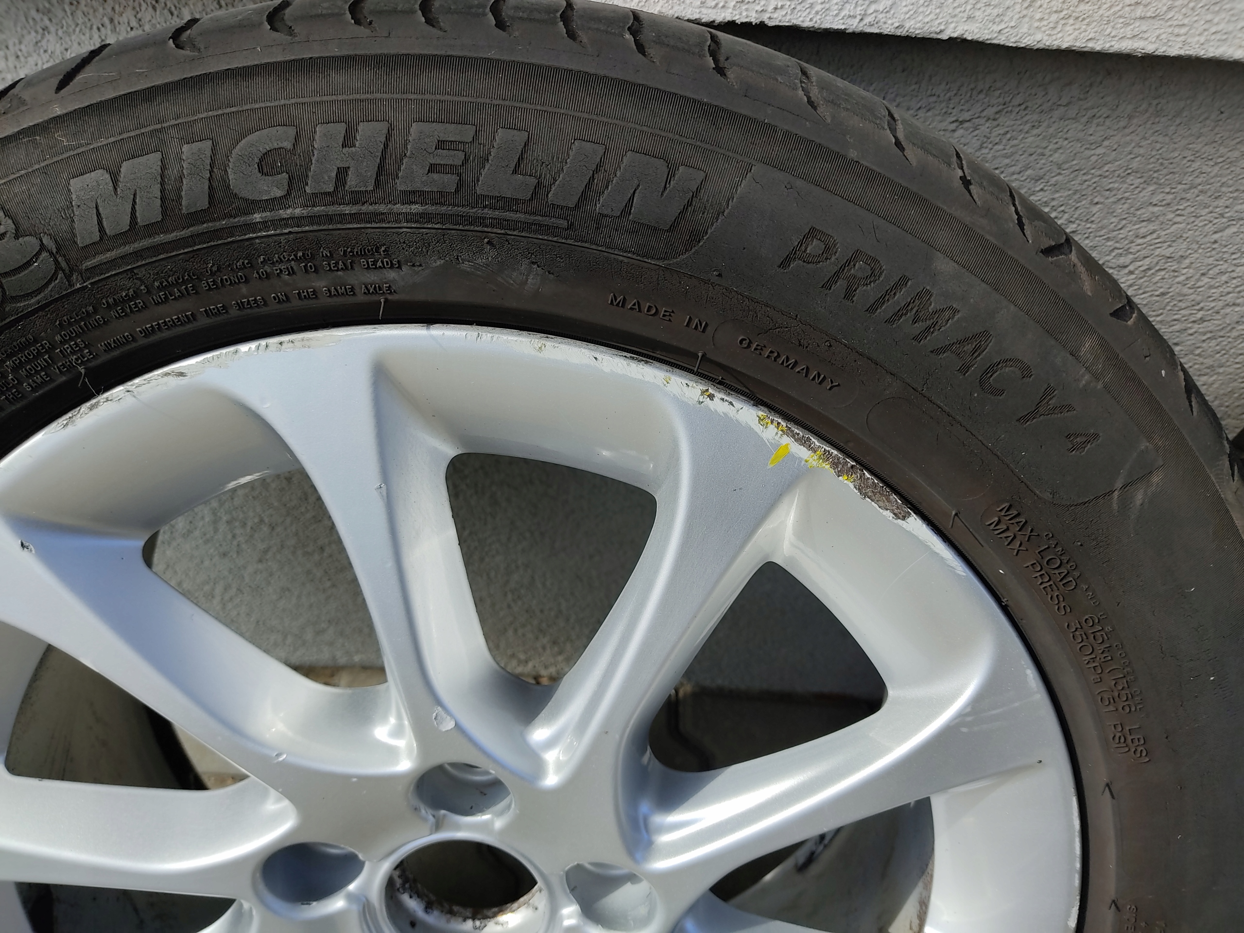 KOLESA LETNE PNEUMATIKY HLINIKOVE DISKY 16 AUDI A3 8V 5×112 6.5J 8V0601025BM