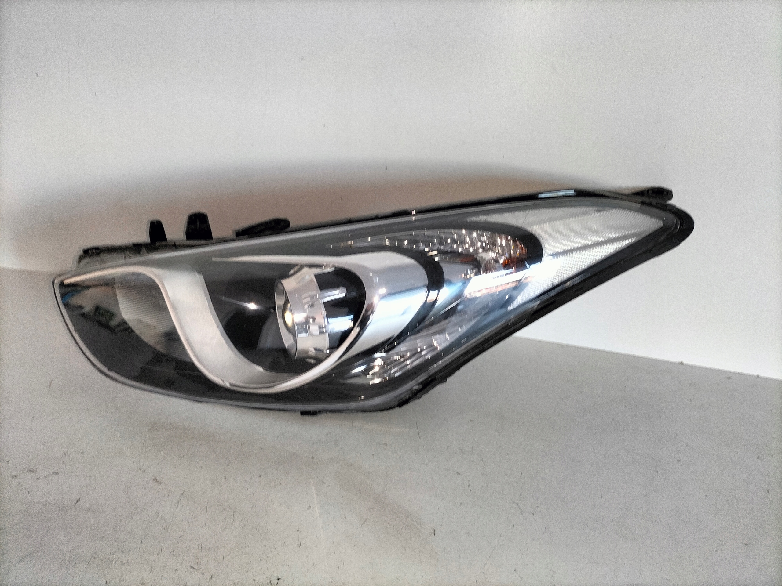 LAVE PREDNE SVETLO HYUNDAI I30 II 12-