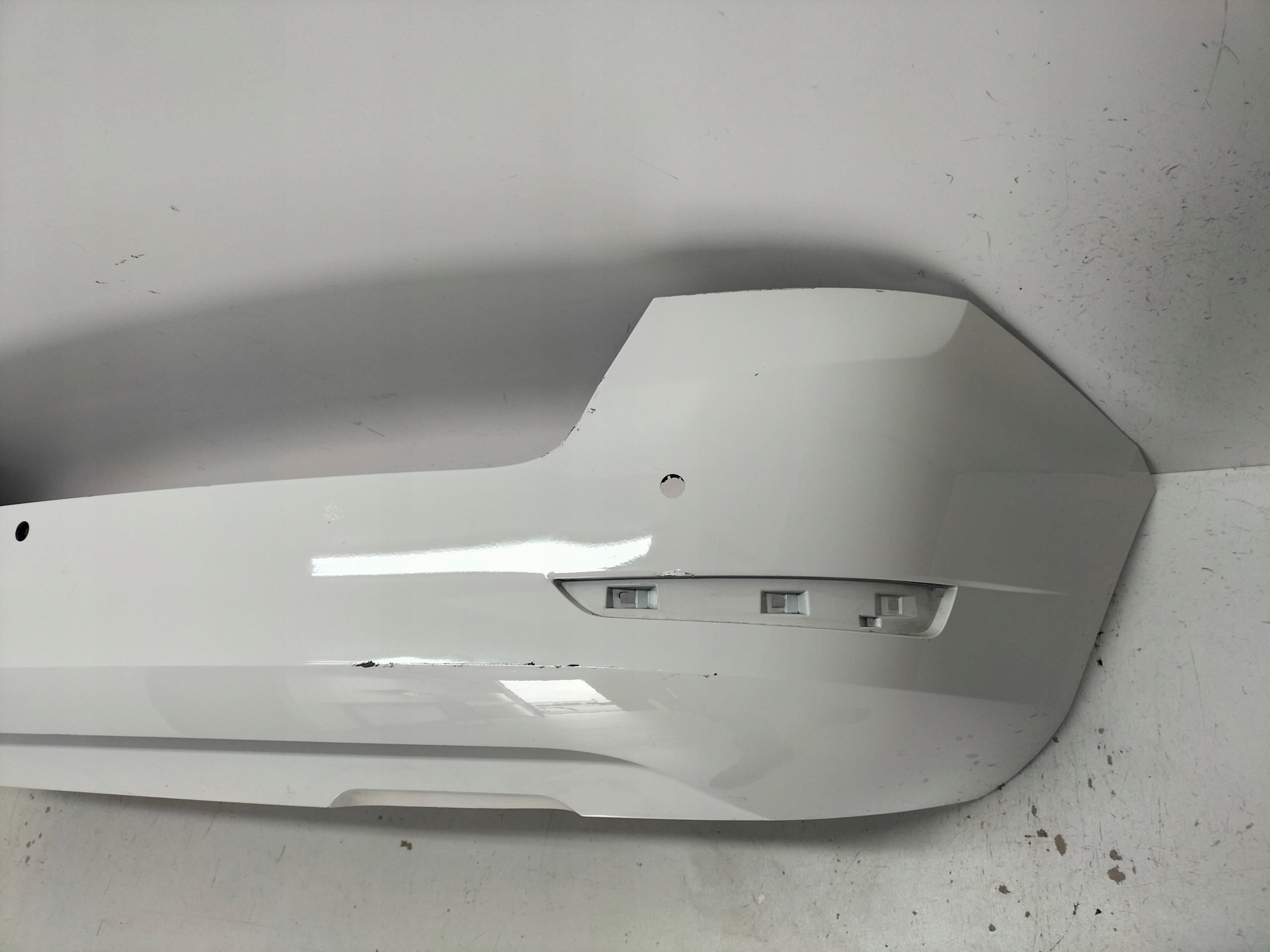 ZADNÝ NÁRAZNÍK SKODA FABIA III LIFT 18- KOMBI