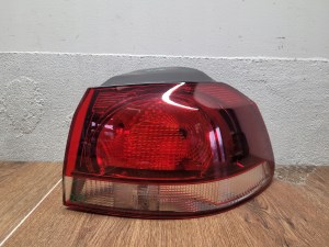 VW GOLF 5 V HB PRAVÉ ZADNÉ SVETLO 5K0945258 VW GOLF 5 V HB PRAVÉ ZADNÉ SVETLO 5K0945258