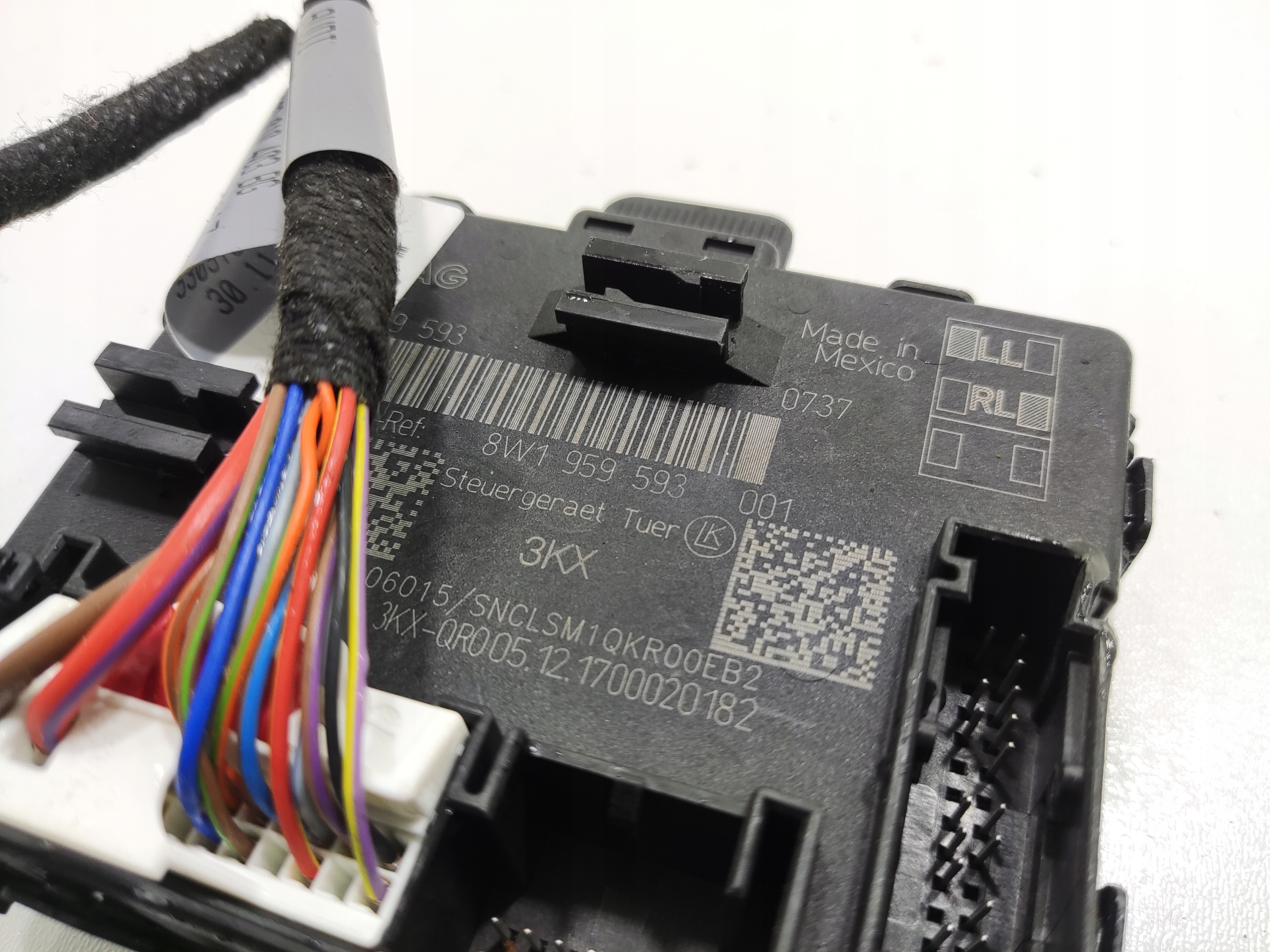 MODUL ĽAVÝCH PREDNÝCH DVERÍ AUDI Q5 II 80A 2016-2020 8W1959593