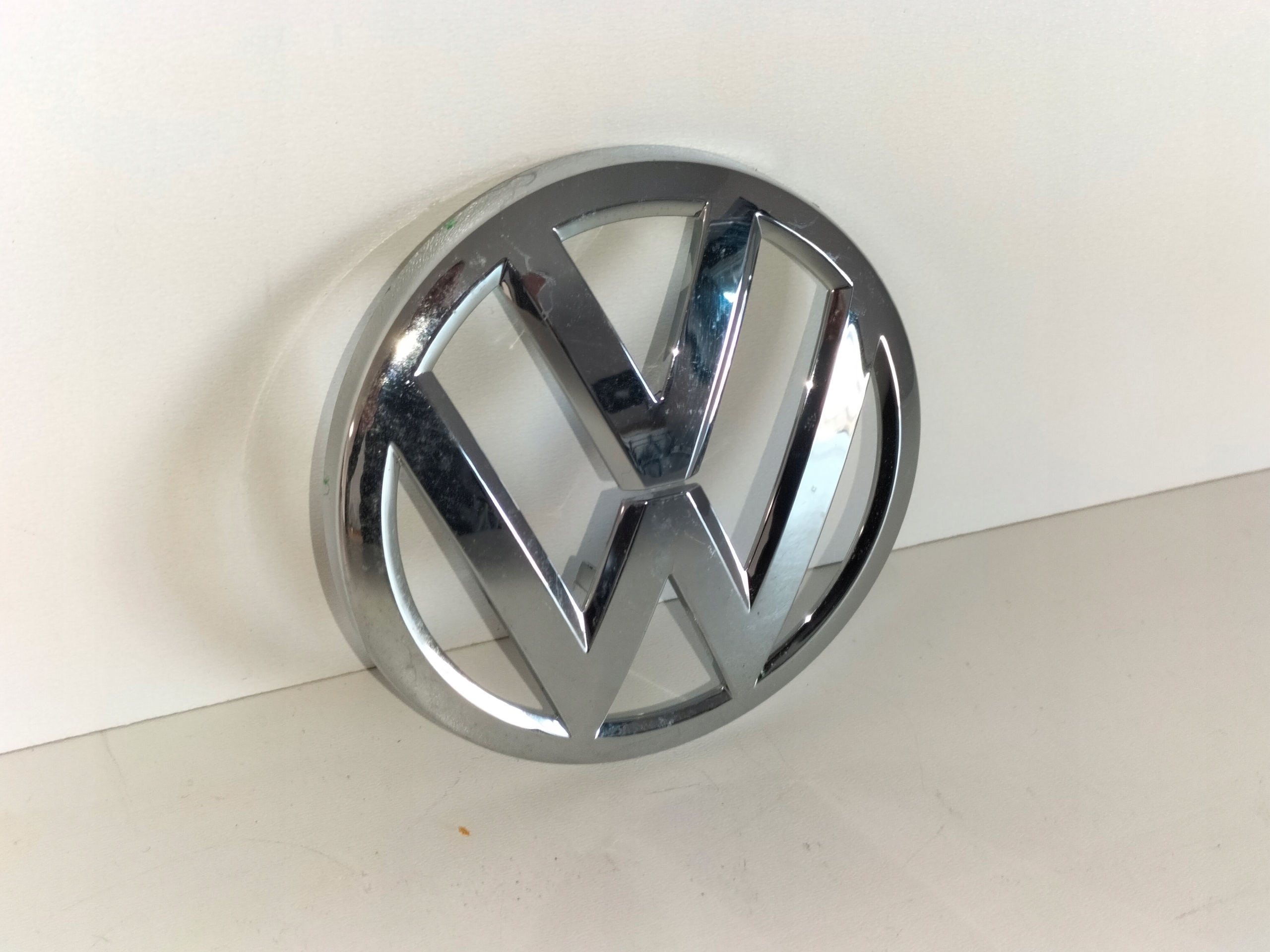 ZNAK EMBLEM logo ZADNEJ KAPOTY VW SCIROCCO LIFT 14-