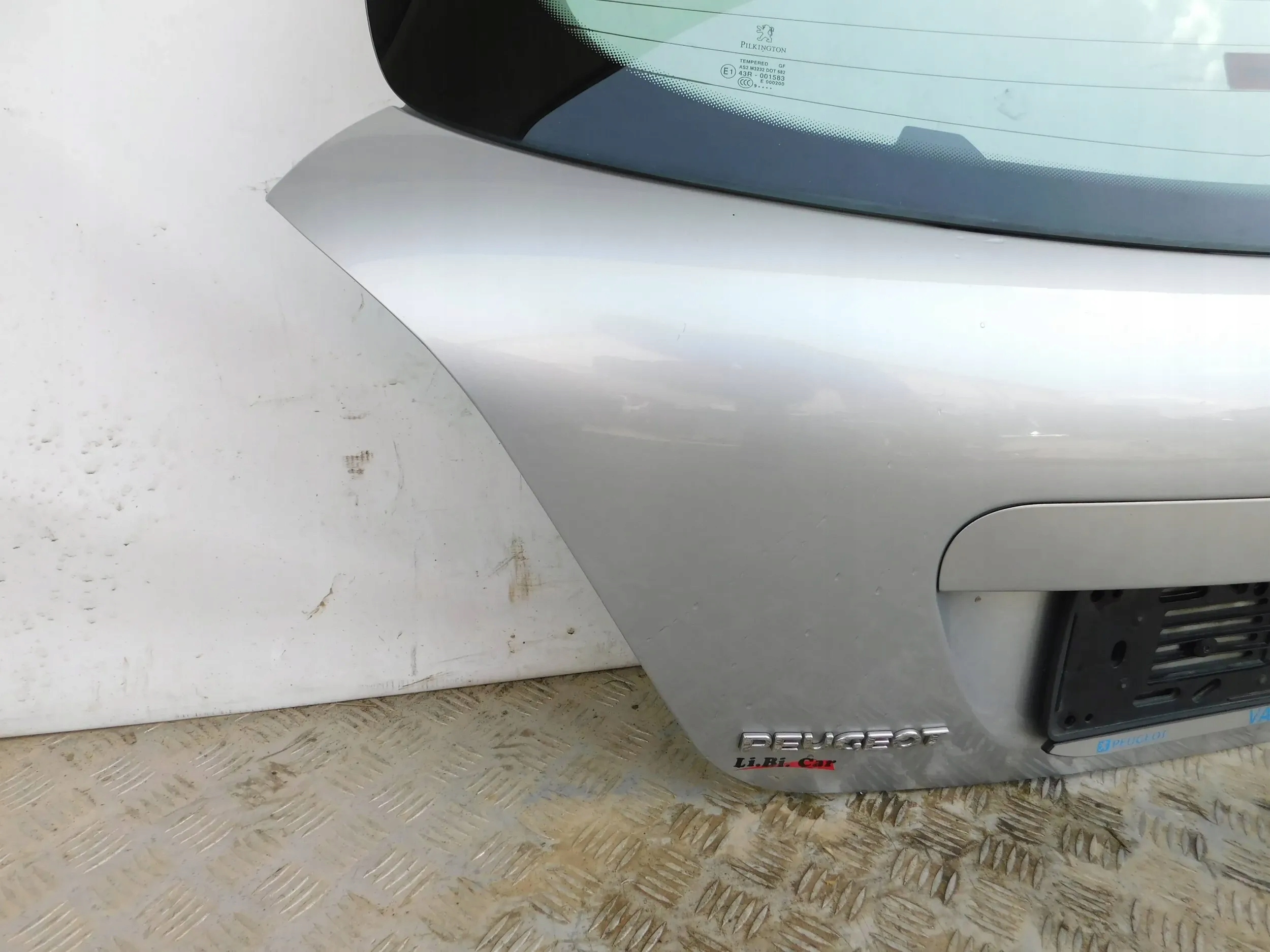 ZADNÁ KAPOTA PEUGEOT 207 HB