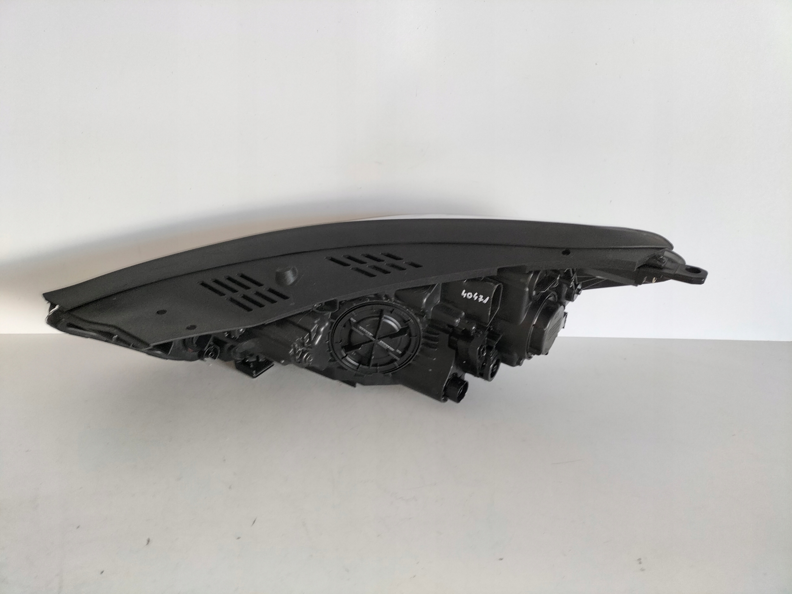 PRAVE PREDNE SVETLO HYUNDAI TUCSON III 15-18