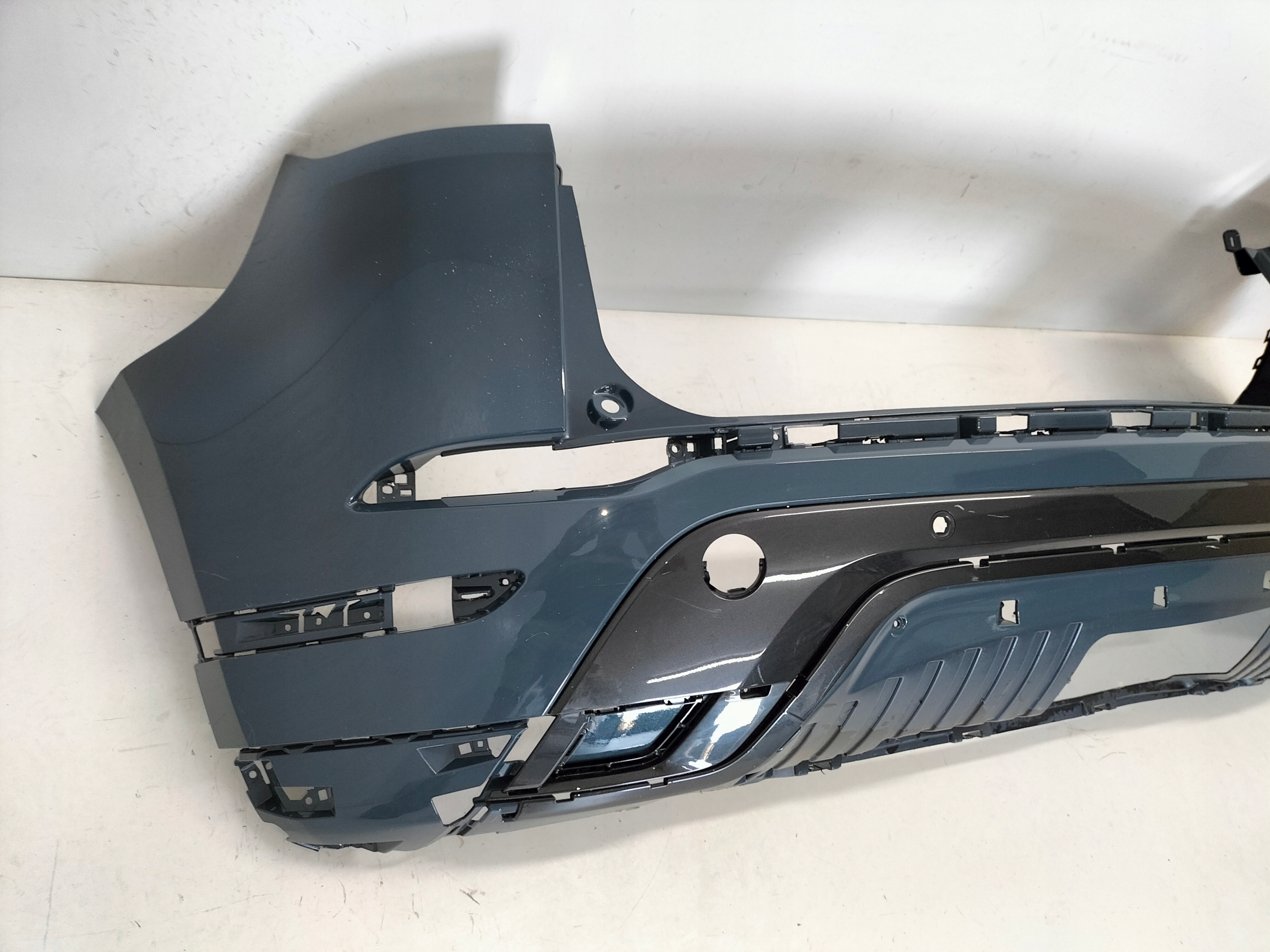 ZADNÝ NÁRAZNÍK RANGE ROVER EVOQUE II 19-