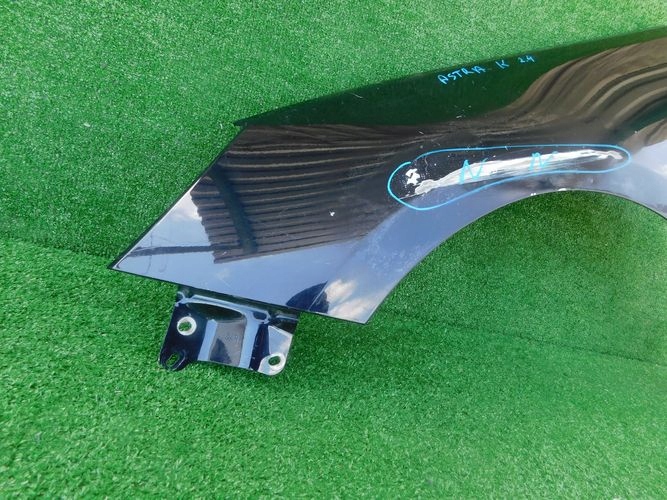 OPEL ASTRA V K ĽAVÝ PREDNÝ BLATNÍK