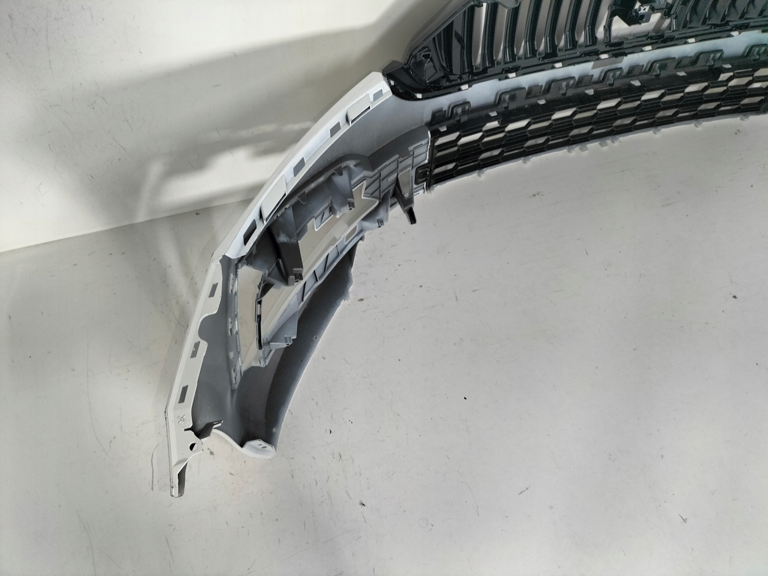 PREDNÝ NÁRAZNÍK SKODA OCTAVIA 4 IV 19-