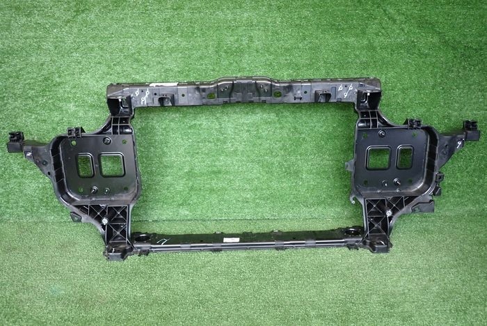 HYUNDAI IONIQ IV 6 22- PREDNE CELO