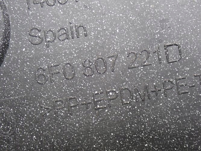 SEAT IBIZA V 17- PREDNÝ NÁRAZNÍK