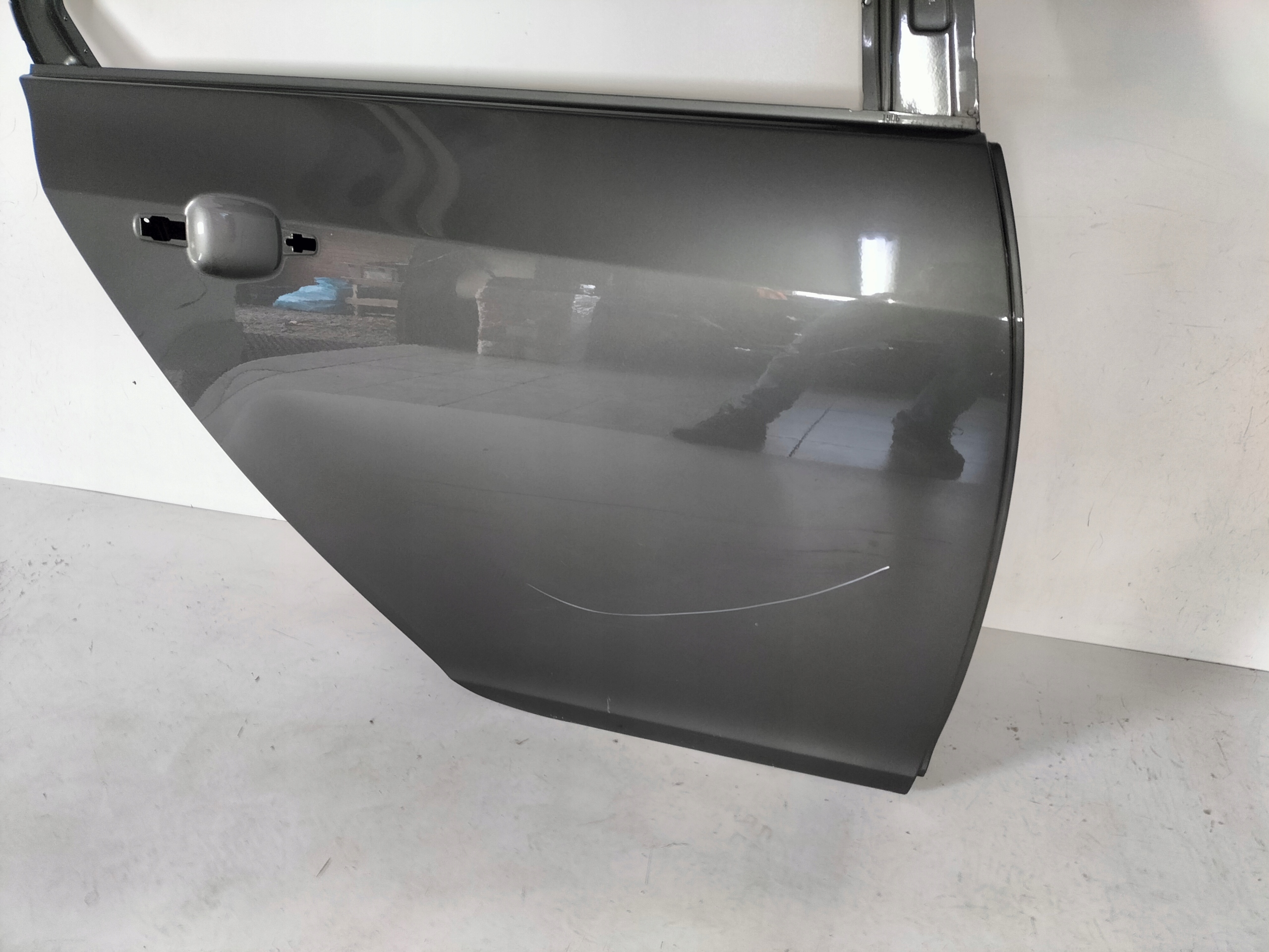 PRAVE ZADNE DVERE OPEL INSIGNIA A 08- HB/SDN