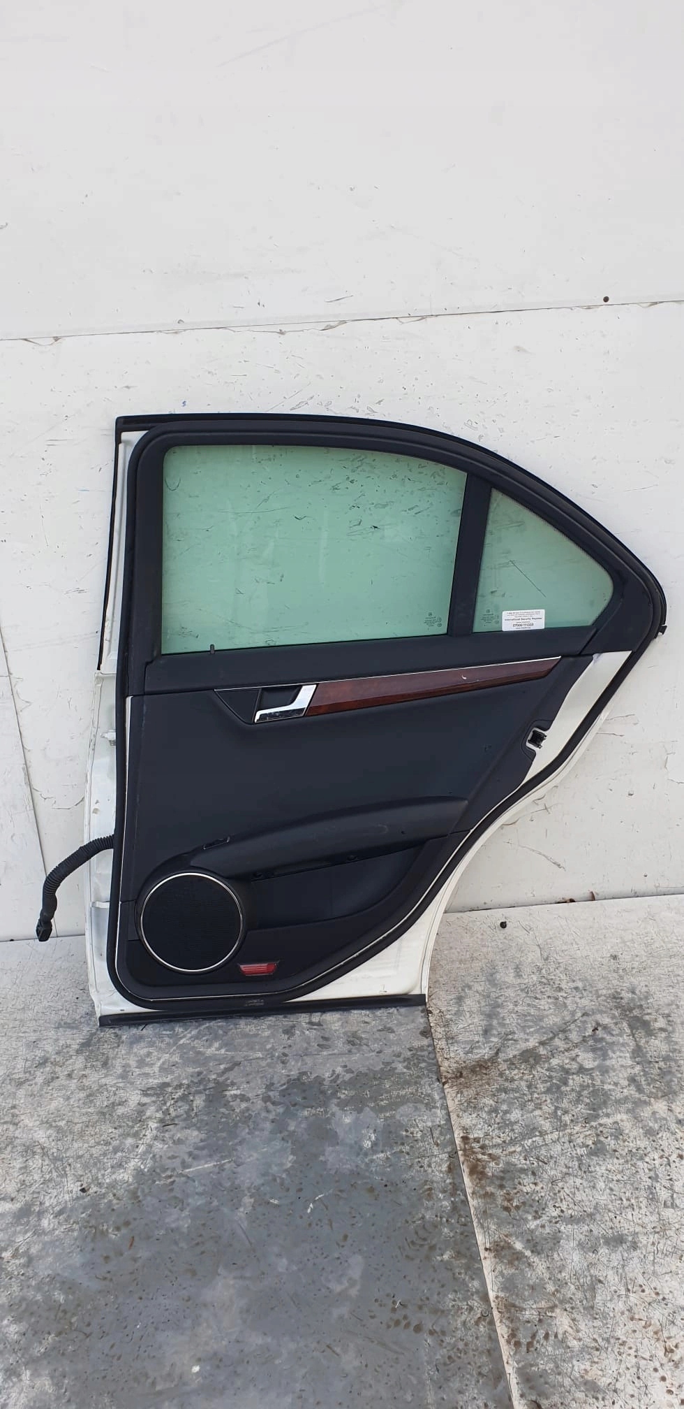 MERCEDES C W204 SEDAN PRAVE ZADNE DVERE