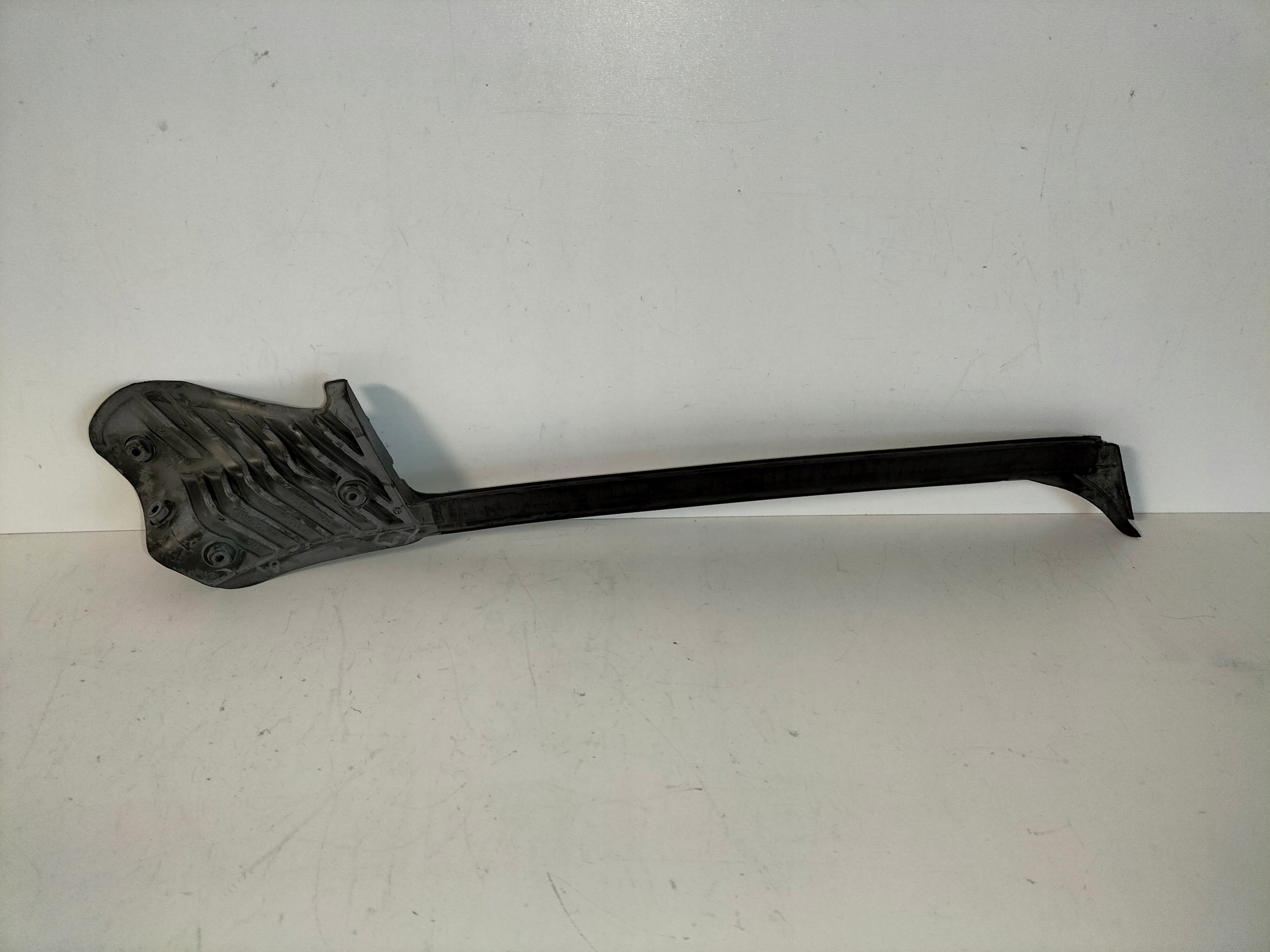 TESNIACA GUMA STLPIKA  DVERE ZADNA LAVA BMW 3 GT F34 13-