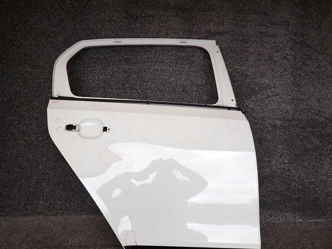 UP MII CITIGO PRAVE ZADNE DVERE