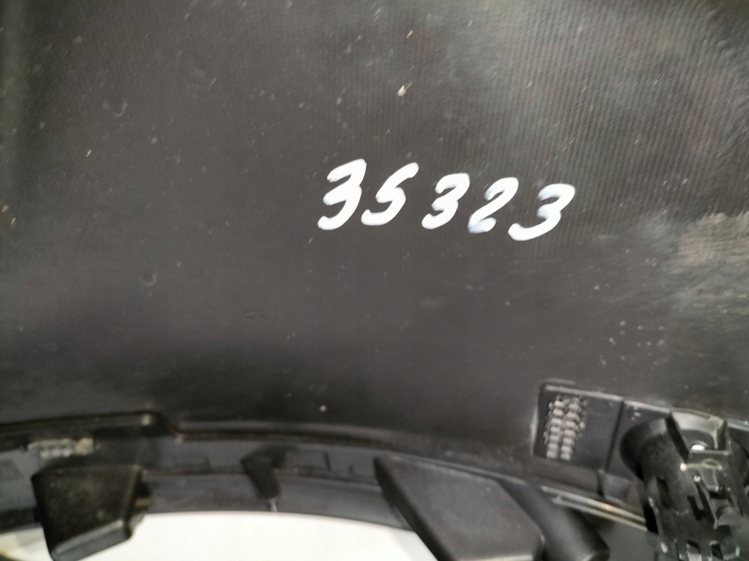 ZADNÝ NÁRAZNÍK PEUGEOT 5008 II 16-