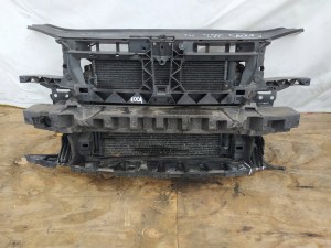 VW TOURAN LIFT 07-010 TSI PREDNE CELO 1T0805588 VW TOURAN LIFT 07-010 TSI PREDNE CELO 1T0805588