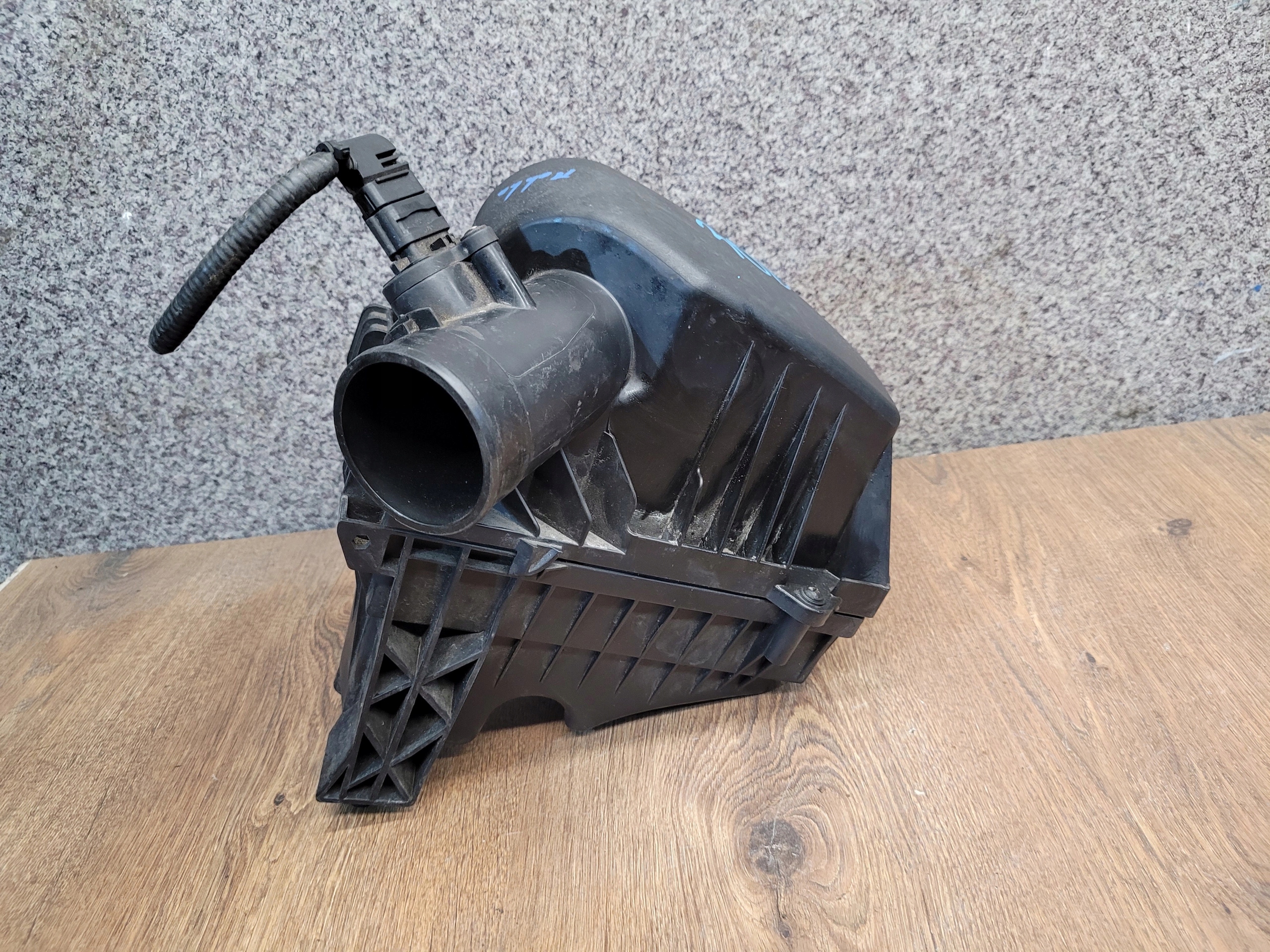 OPEL MOKKA 1.6 16V OBAL VZDUCHOVÉHO FILTERA 95264831