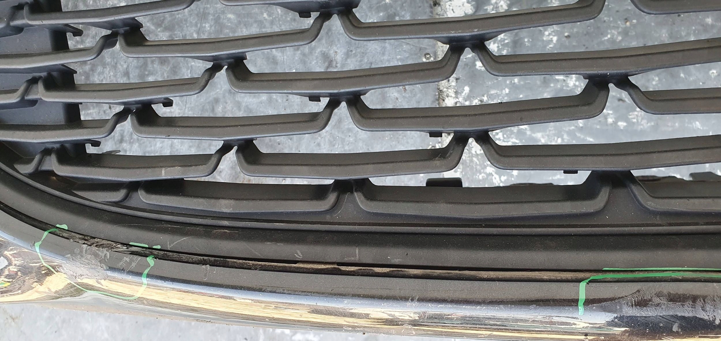 Opel Astra J LIFT PREDNÝ NÁRAZNÍK 13368660G