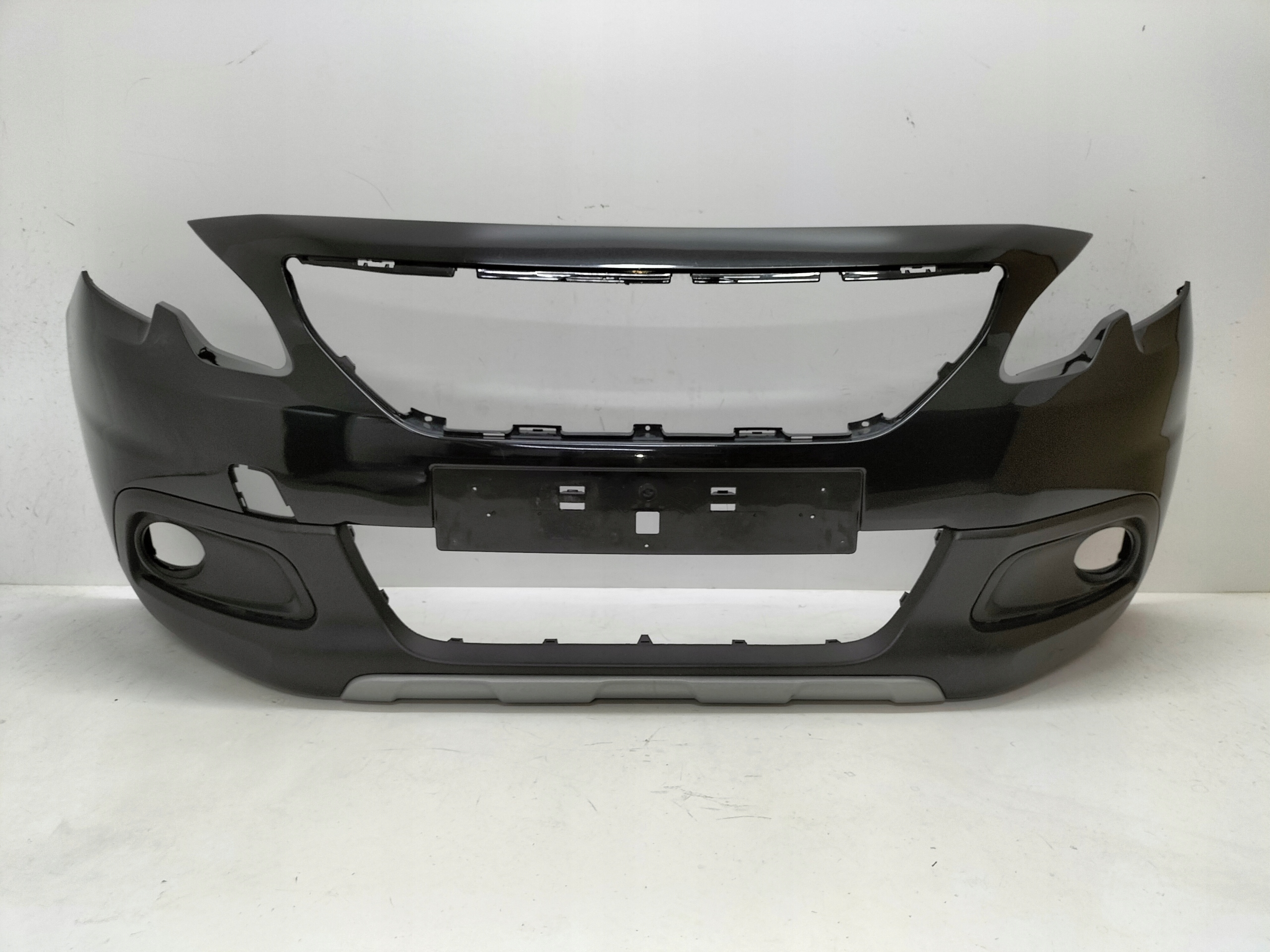 PREDNÝ NÁRAZNÍK PEUGEOT 2008 LIFT 16-