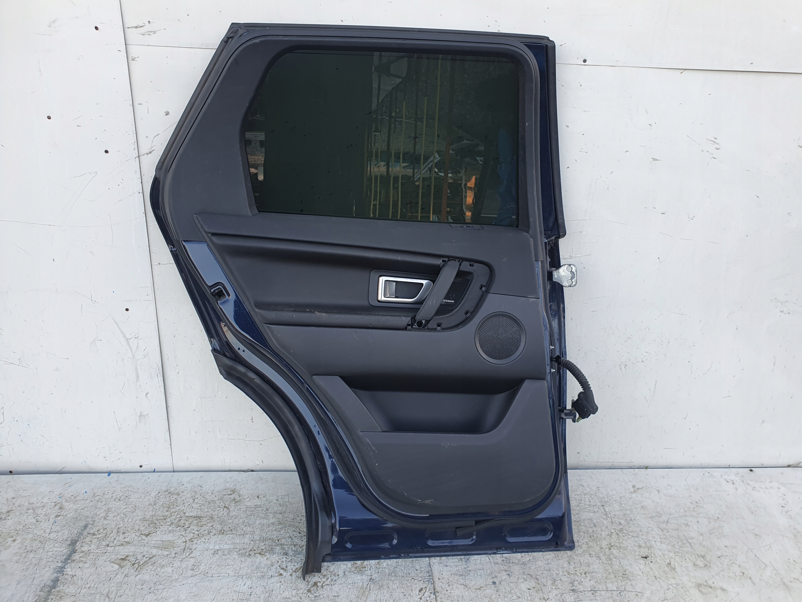 LAND ROVER DISCOVERY SPORT LAVE ZADNE DVERE