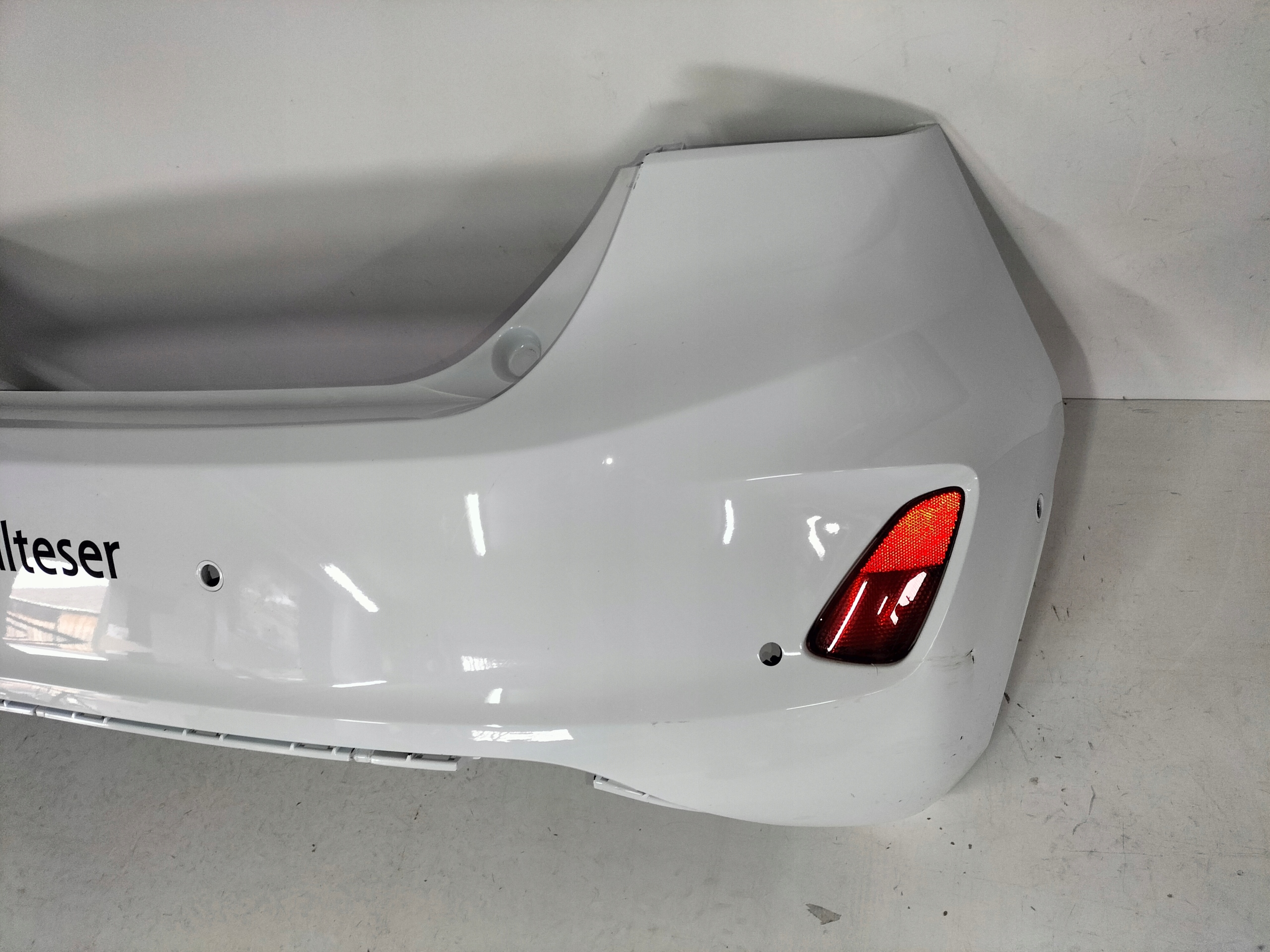 ZADNÝ NÁRAZNÍK FORD FIESTA MK8 17-