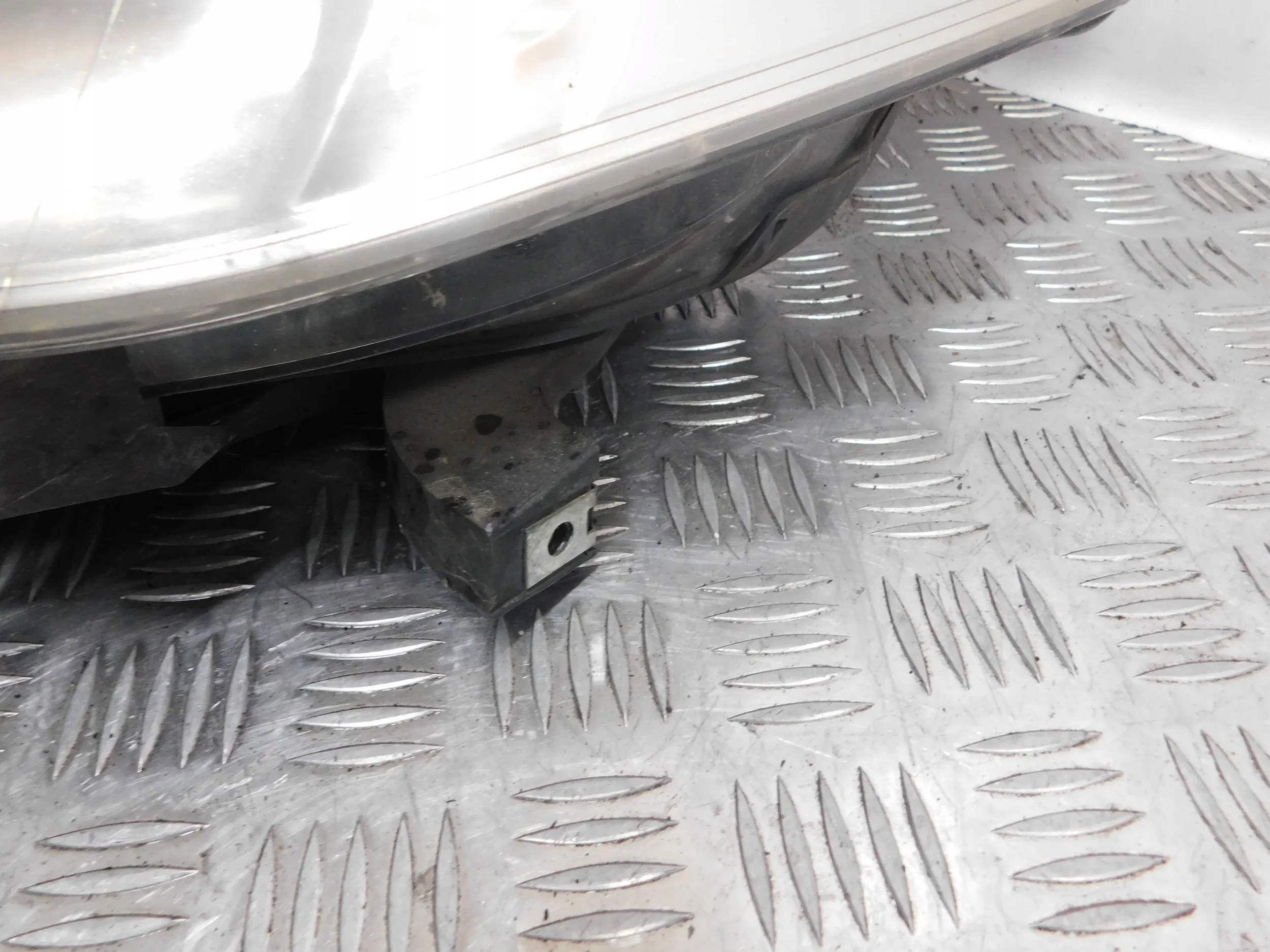 LAVE PREDNE SVETLO NEMO FIORINO QUBO