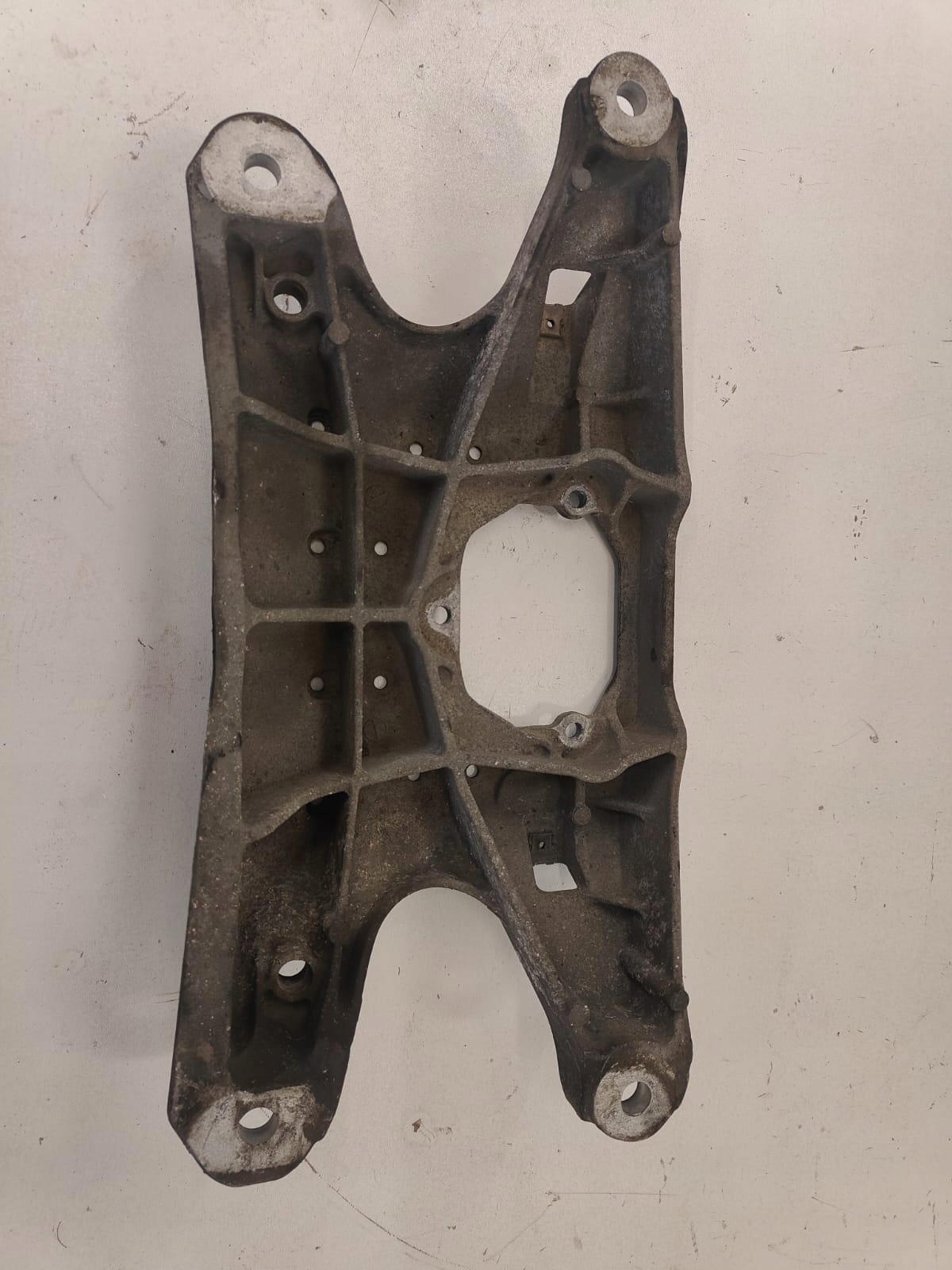 Audi a4 b8 oe 8K0399263AF DRZIAK PREVODOVKY RYCHLOSTI