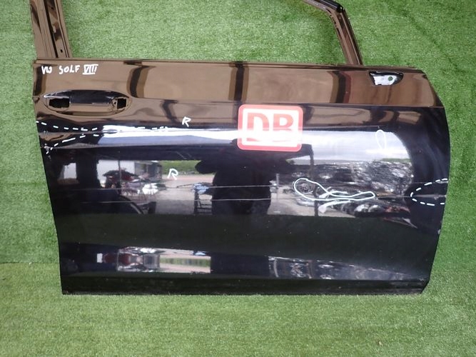 VW GOLF VIII 8 PRAVE PREDNE DVERE