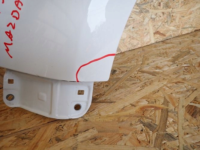 TOYOTA YARIS IV ĽAVÝ PREDNÝ BLATNÍK