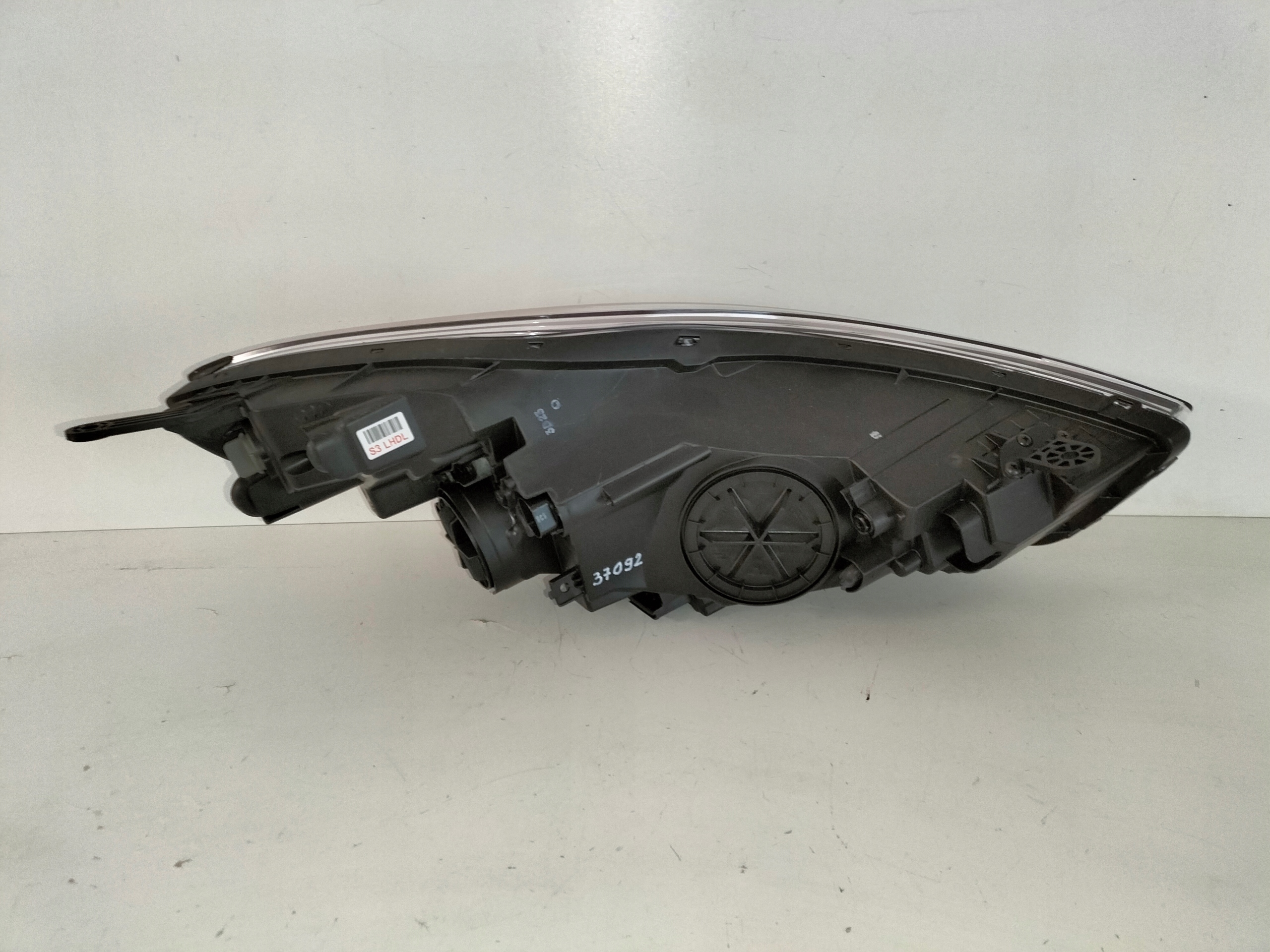 LAVE PREDNE SVETLO HYUNDAI IX20 10-15