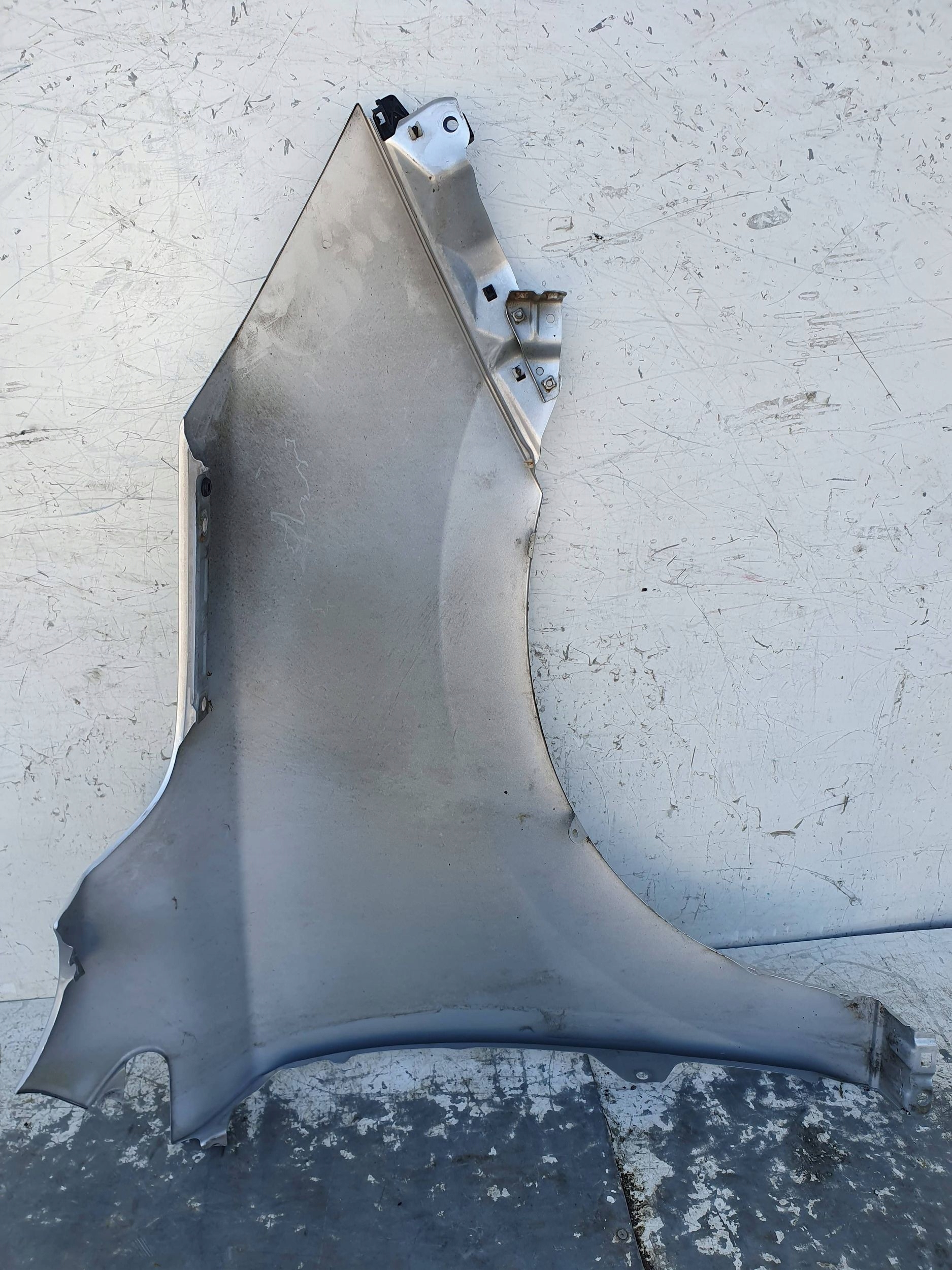 Hyundai ix35 ĽAVÝ PREDNÝ BLATNÍK