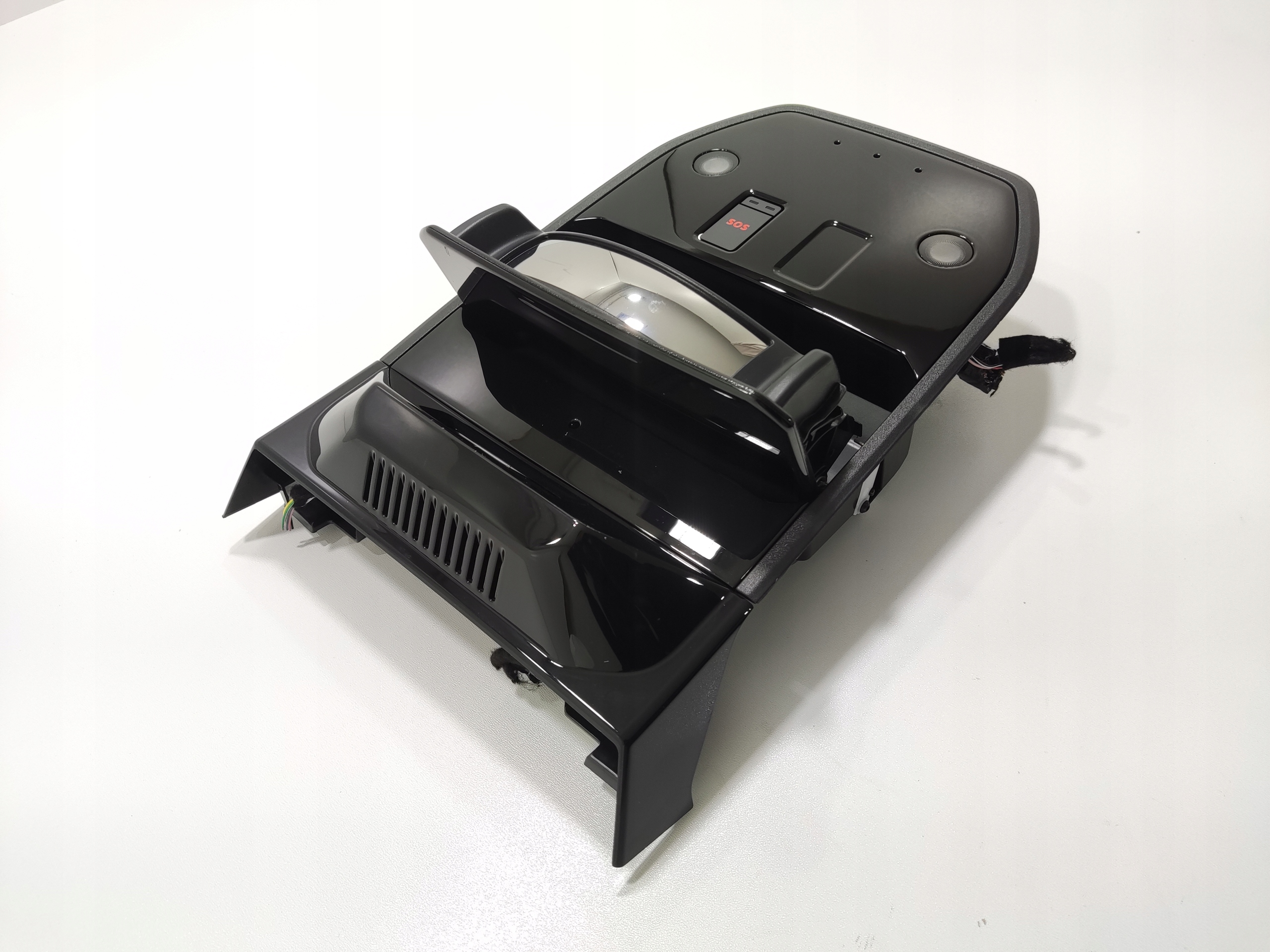 OSVETLENIE INTERIERU STROPNICE RENAULT AUSTRAL 2022-2025 253B03215R