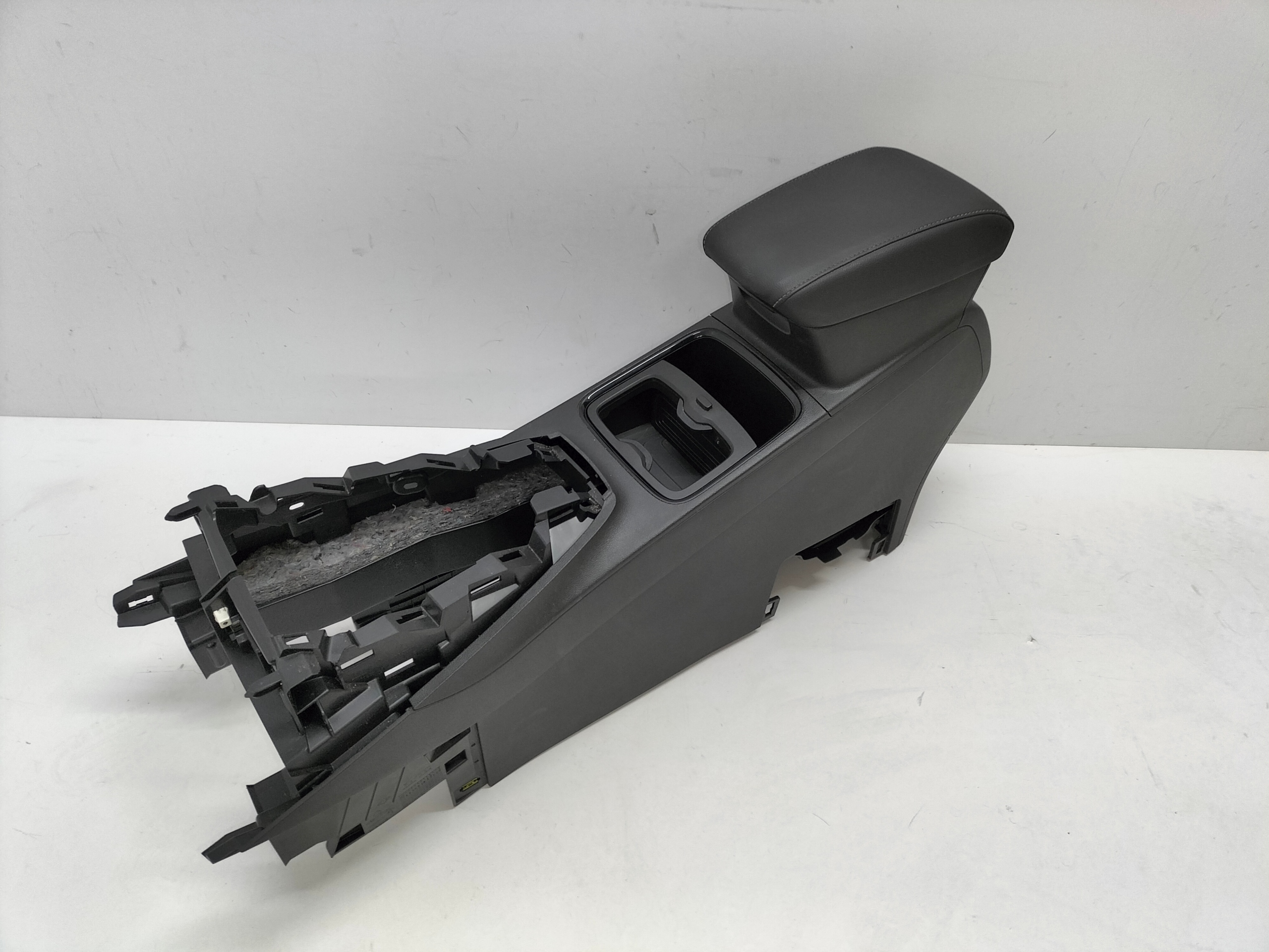 LAKŤOVÁ OPIERKA STREDOVY TUNEL OPEL GRANDLAND X 17-