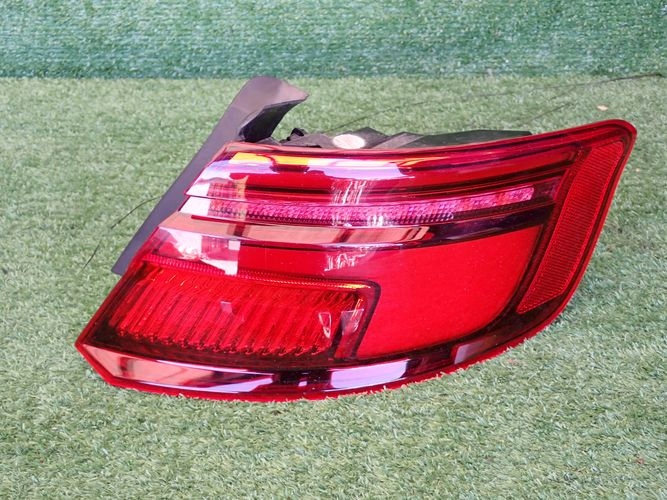 AUDI A3 8V LIFT 16- PRAVE ZADNE SVETLO