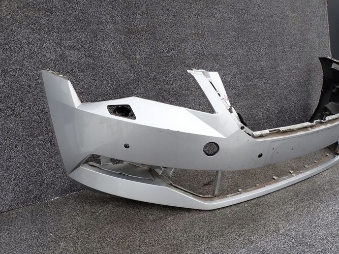 SKODA SUPERB III 15- PREDNÝ NÁRAZNÍK