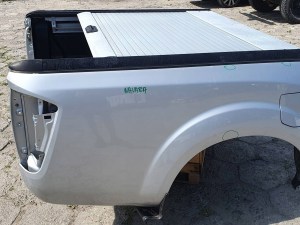 Nissan Navara D23 ŠTVRŤKA KAROSÉRIA ZAD ROLETA Nissan Navara D23 ŠTVRŤKA KAROSÉRIA ZAD ROLETA