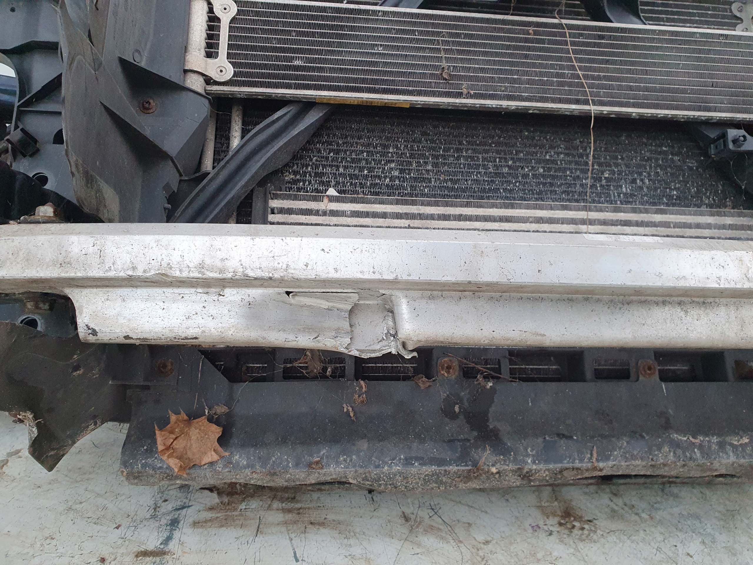 AUDI Q7 4L 3.0 TDI PREDNE CELO