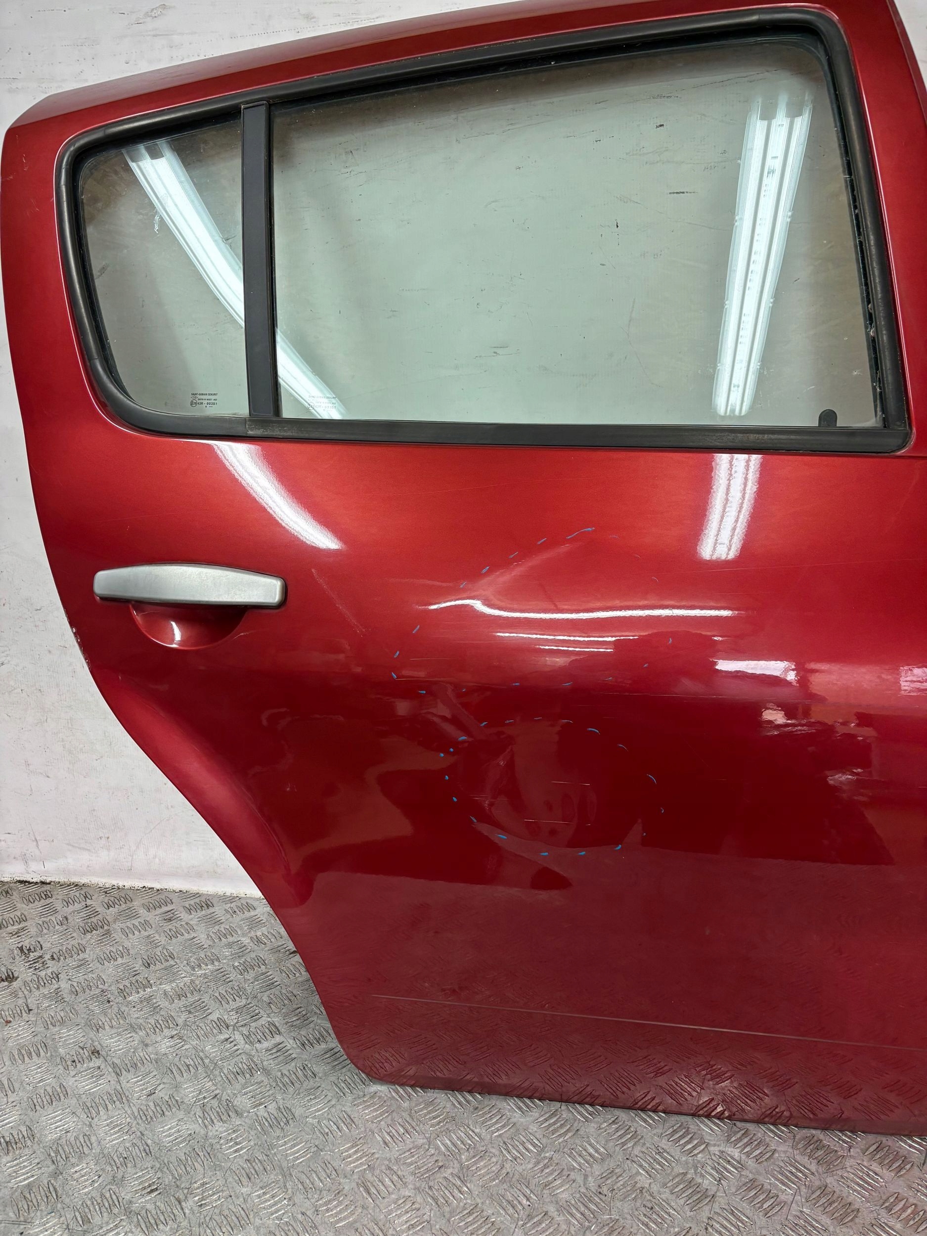 PRAVE ZADNE DVERE DACIA SANDERO I 08-