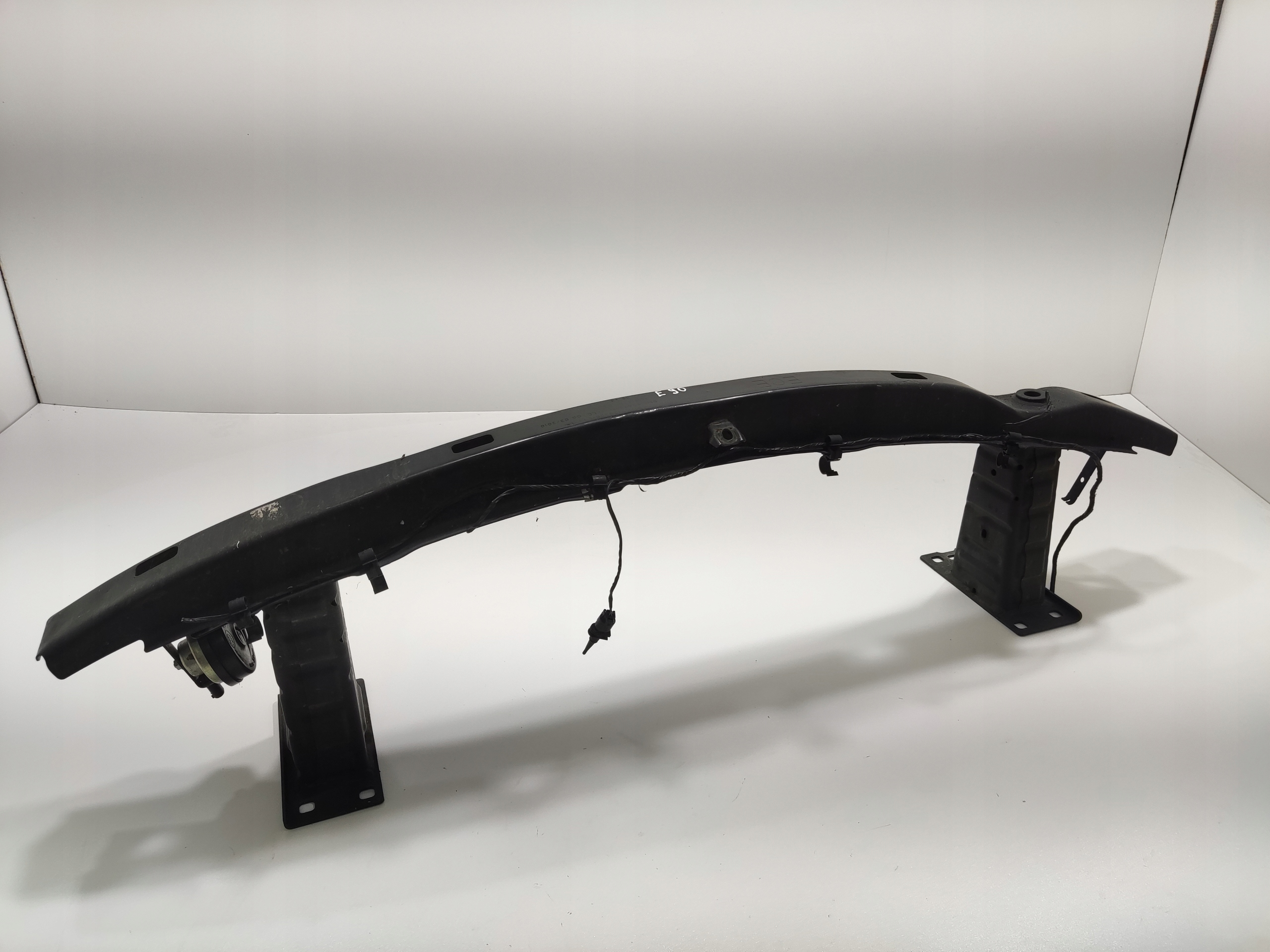 VÝSTUHA PRIEČKA POD PREDNÝ NÁRAZNÍK BMW E92 E93 7128226 LIFT 2009-12