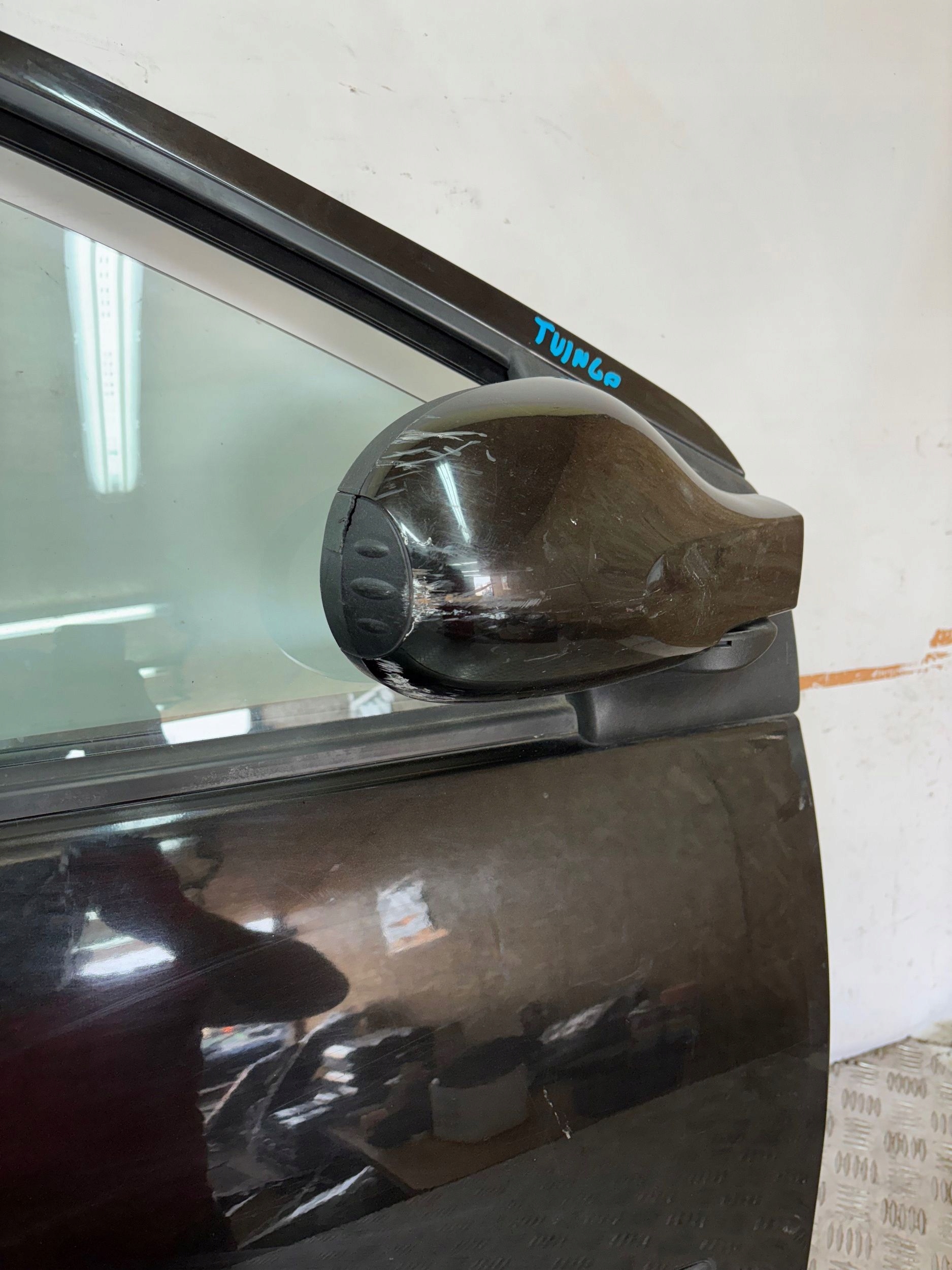 PRAVE DVERE RENAULT TWINGO II 2 07-
