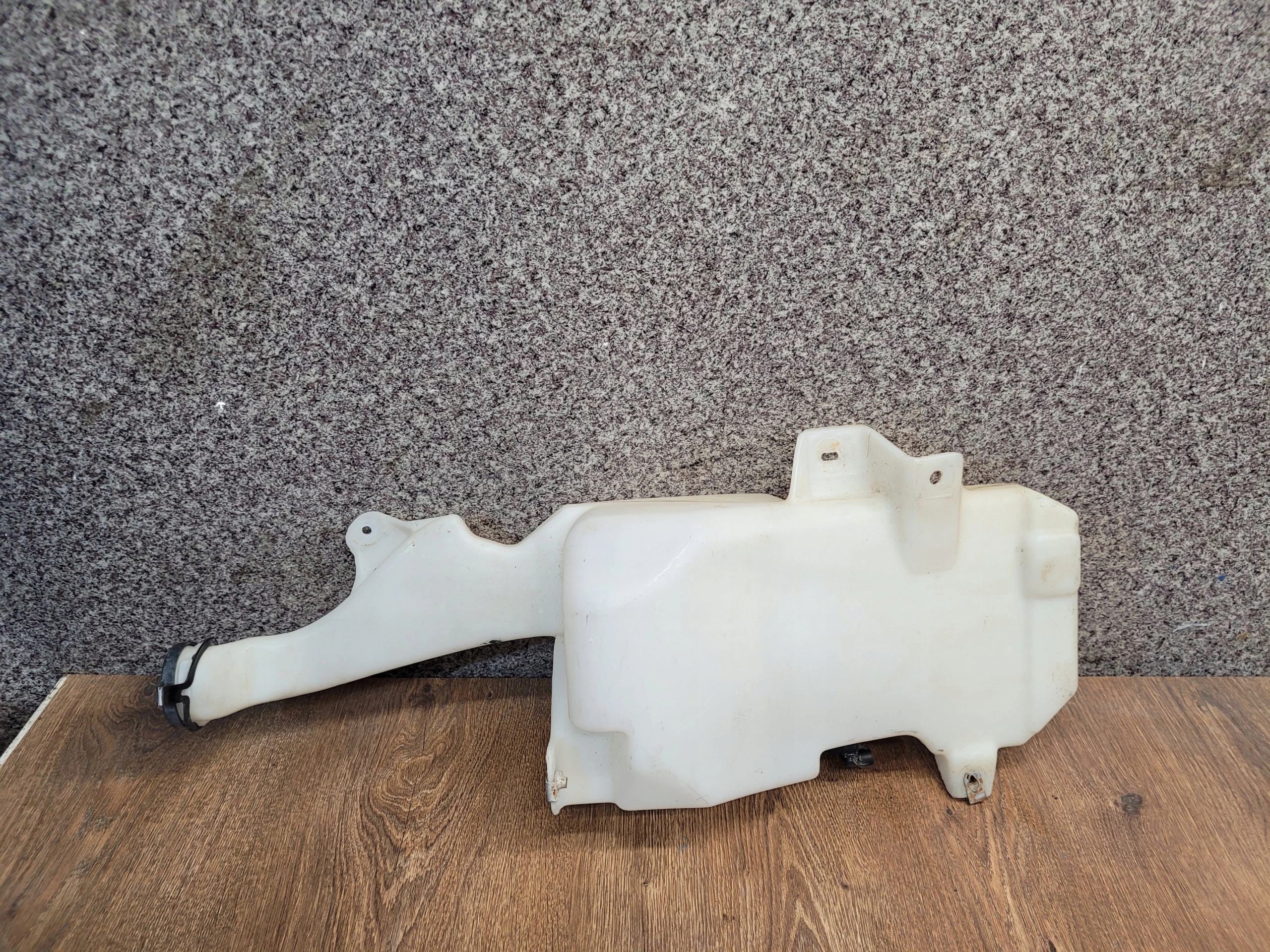 CHEVROLET SILVERADO 2007-2013 20999330ASM NÁDOBKA OSTREKOVAČOV