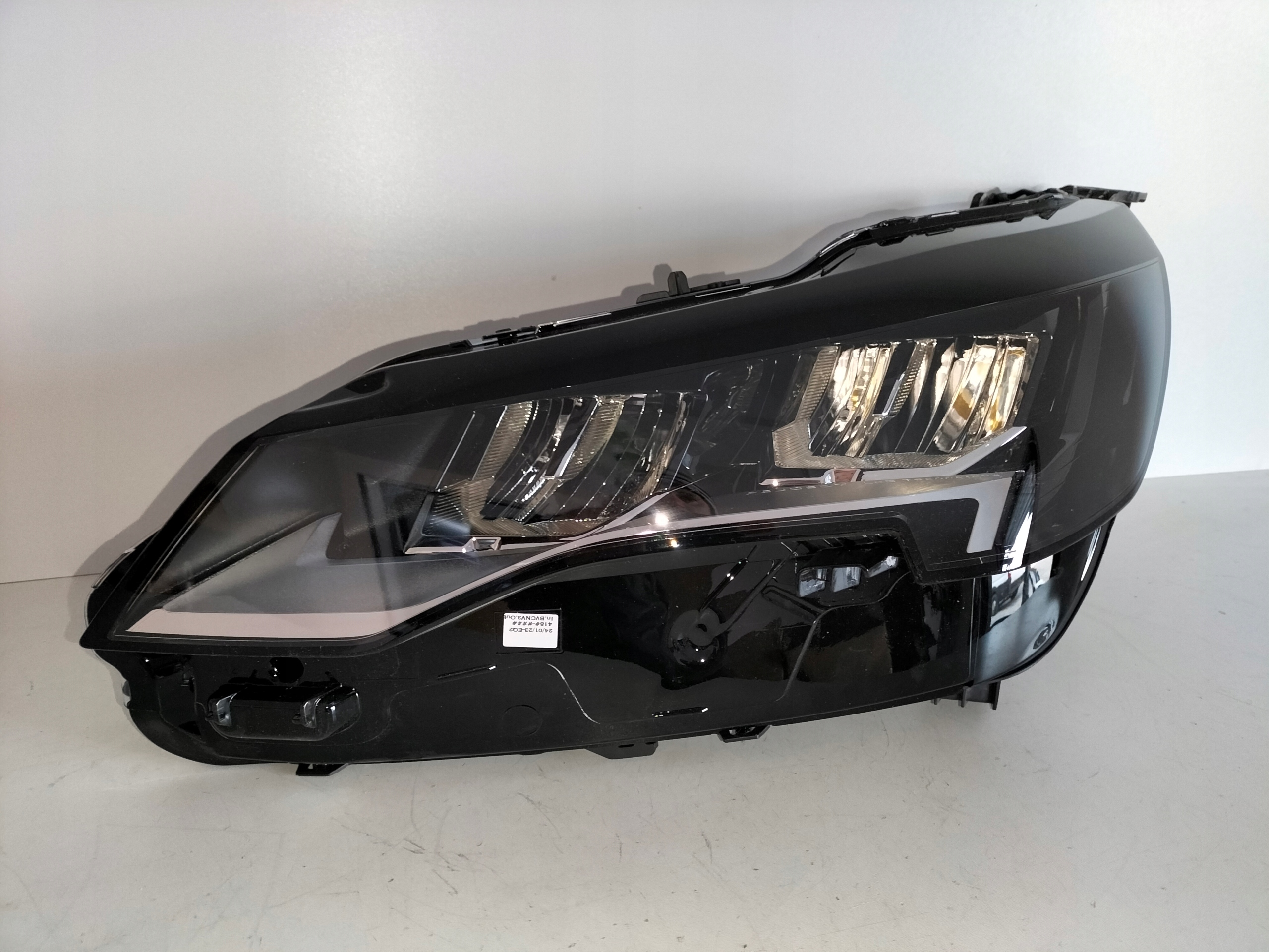 LAVE PREDNE SVETLO PEUGEOT 3008 II 5008 II LIFT 20- FULL LED