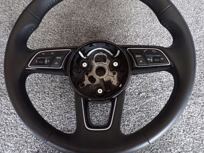 AUDI A4 B9 8W0 15- VOLANT