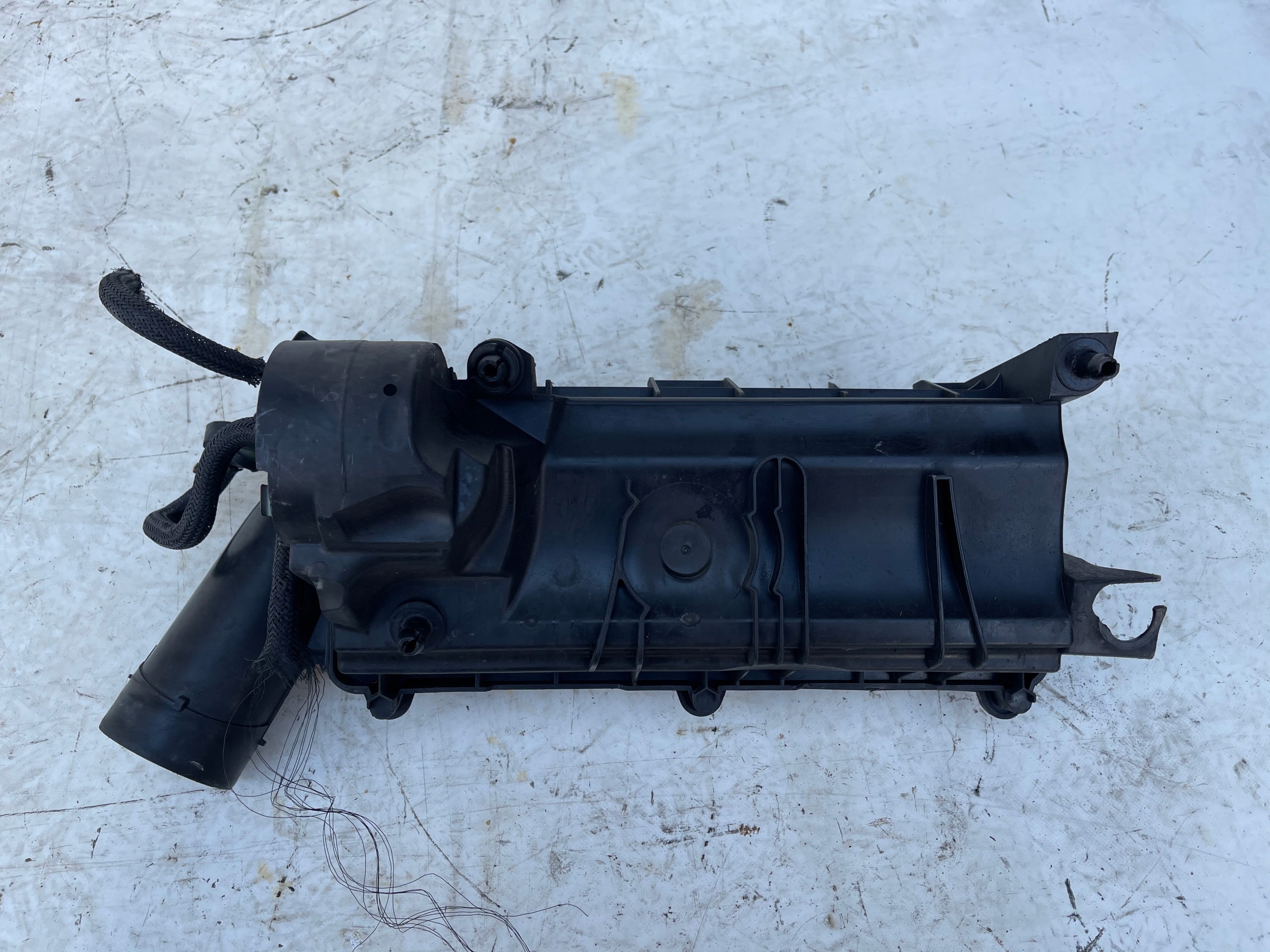 OBAL VZDUCHOVÉHO FILTERA PEUGEOT 5008 1.6 THP