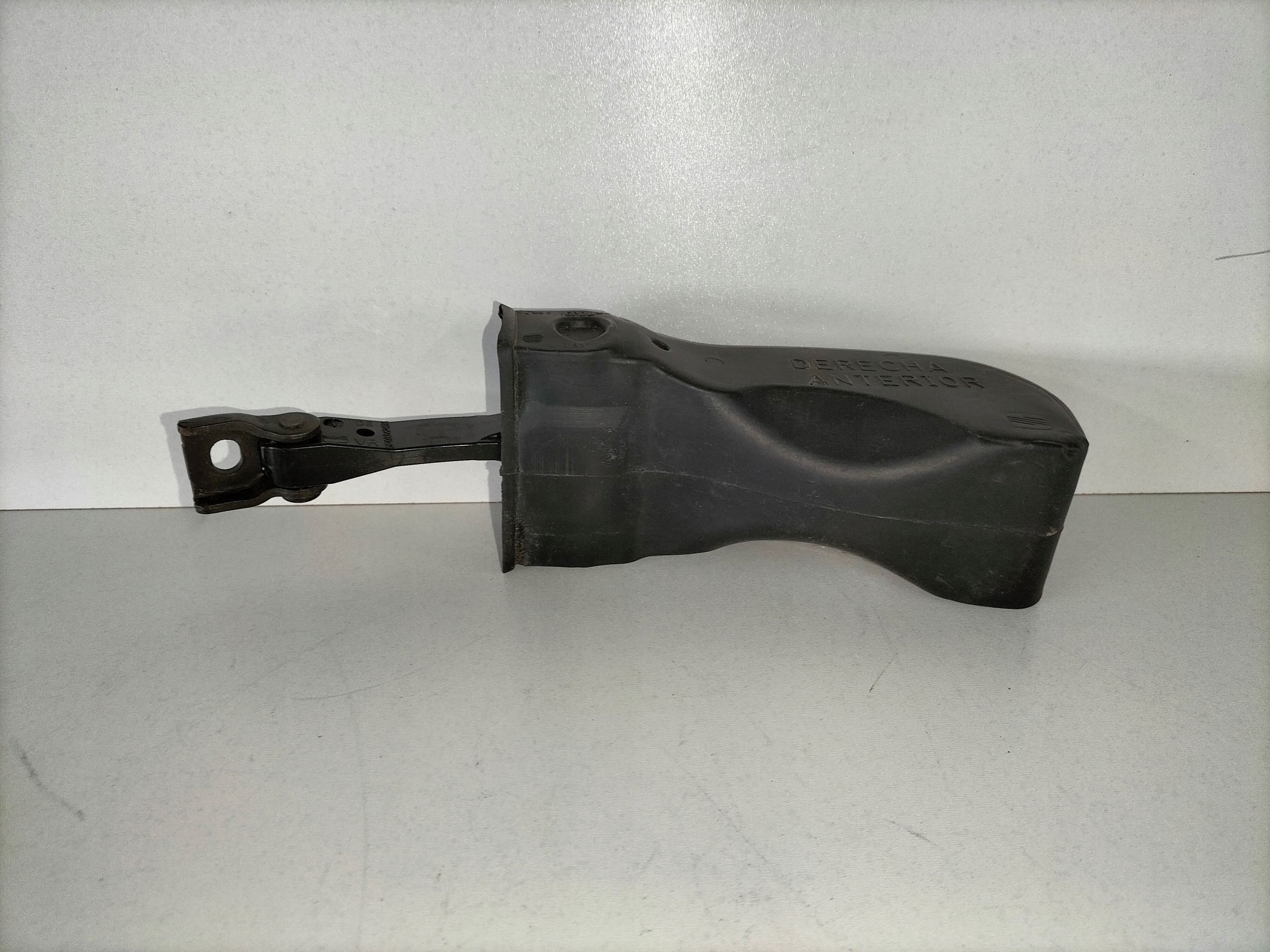 DORAZ PREDNYCH DVERI SEAT LEON III 13-