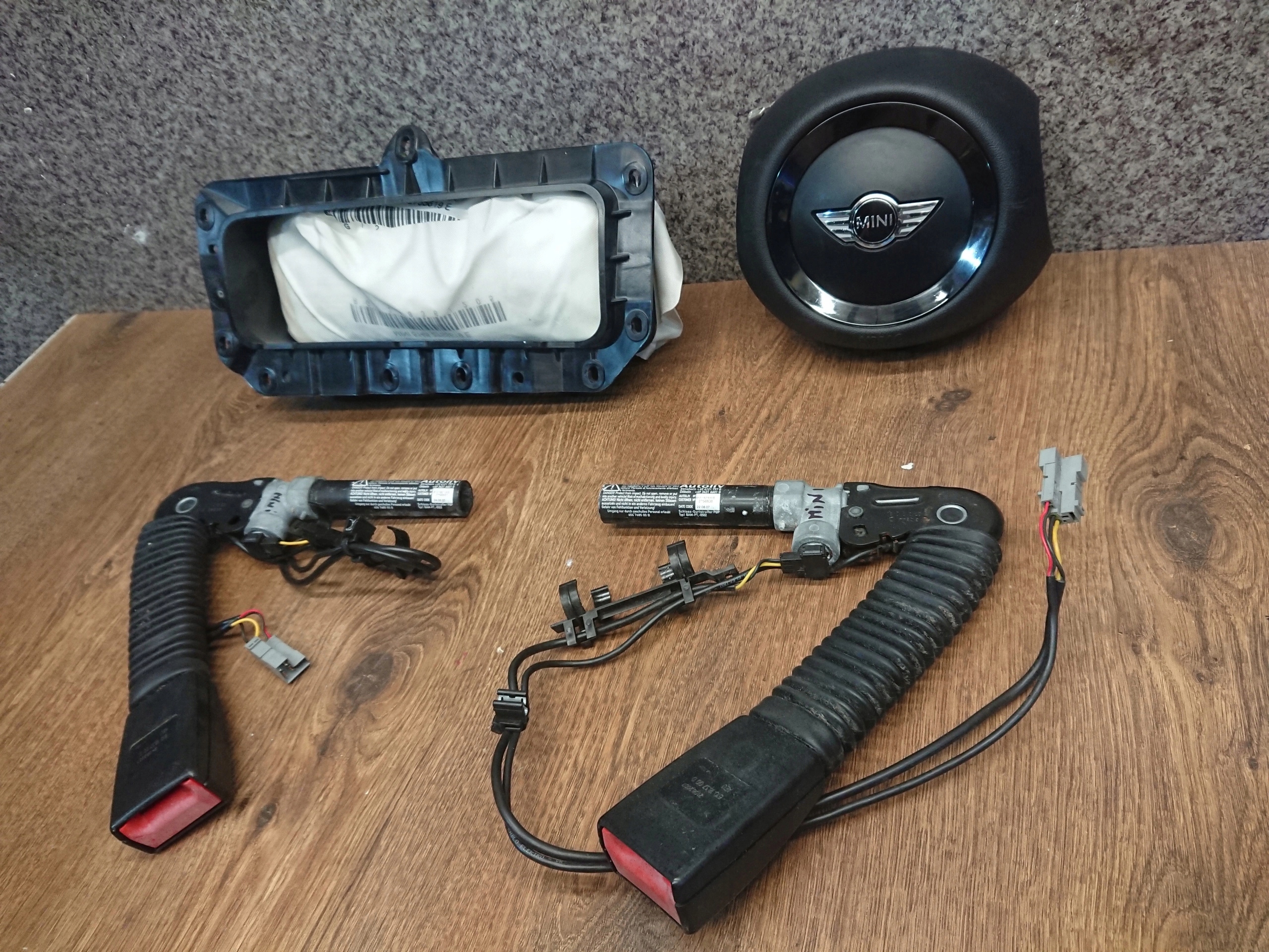 MINI COOPER R56 AIRBAGY BEZPECNOSTNE PASY