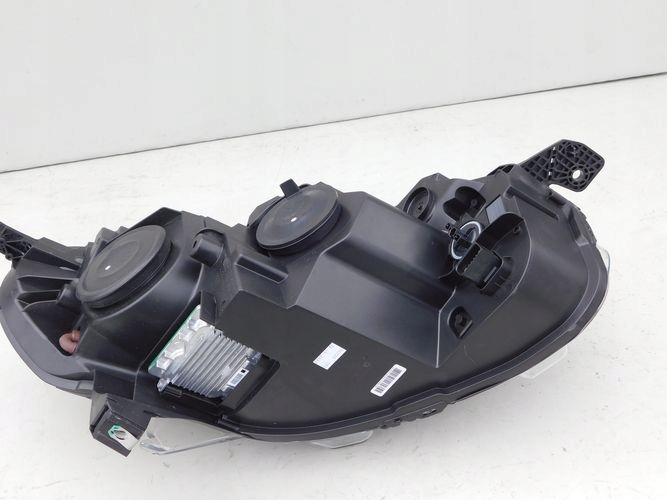 TOYOTA PROACE BI XENON LED 16- LAVE PREDNE SVETLO