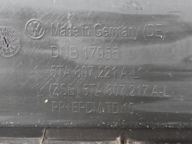 VW TOURAN 5TA 15- PREDNÝ NÁRAZNÍK