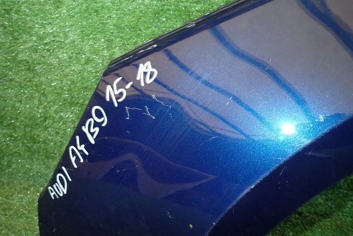 AUDI A4 B9 15- ĽAVÝ PREDNÝ BLATNÍK