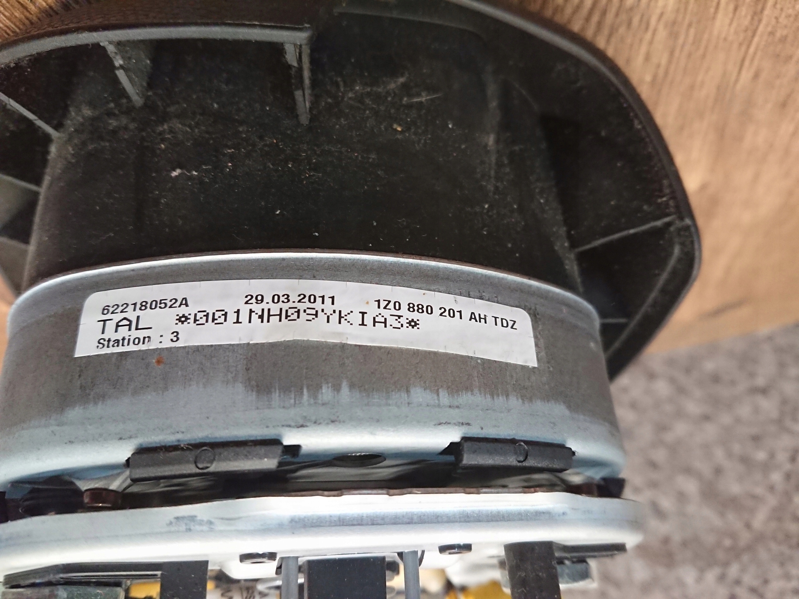 SKODA OCTAVIA 2 LIFT VOLANTOVY AIRBAG 1Z0880201AH