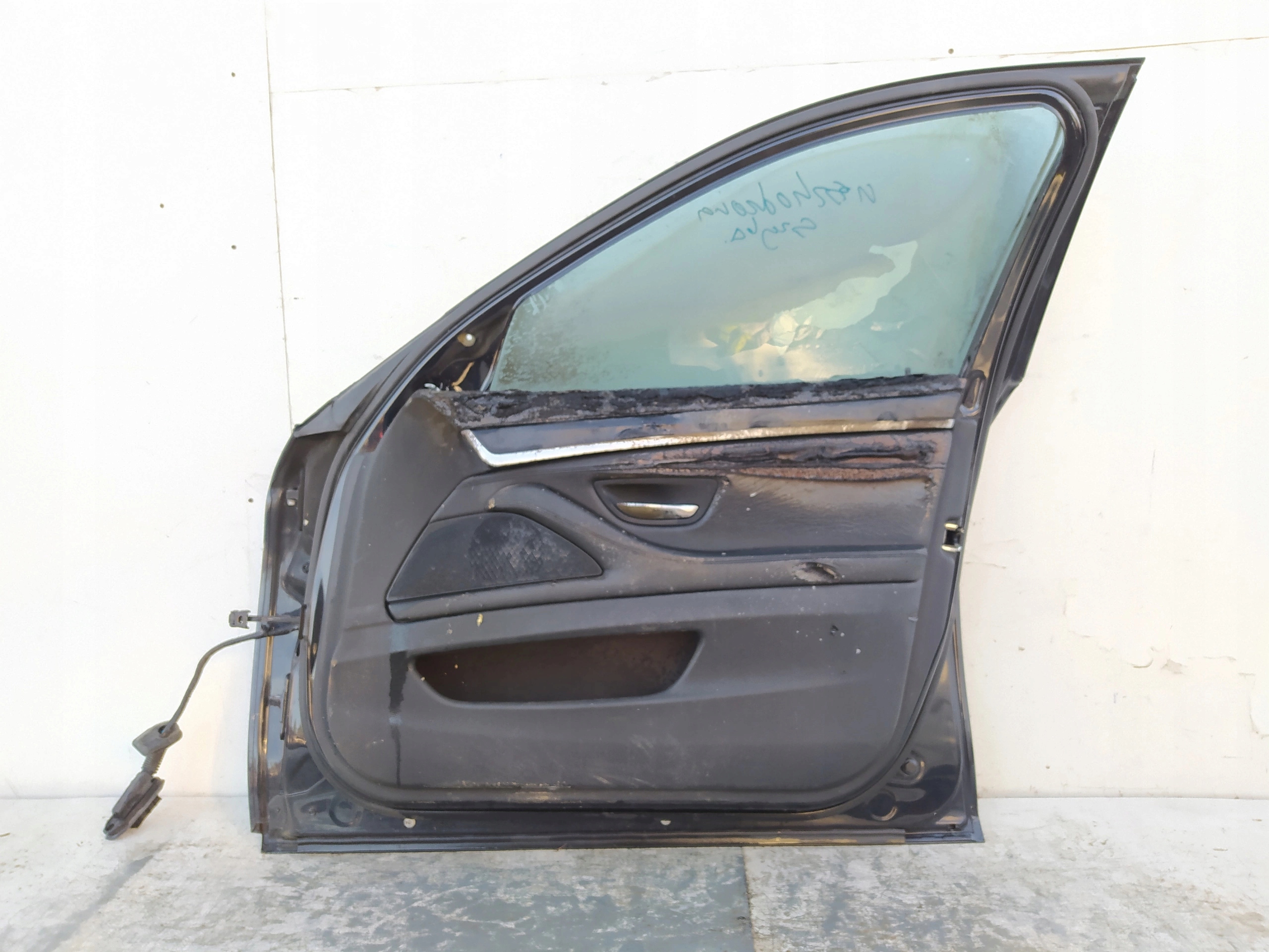 BMW 5 F10 F11 DVERE PREDNÉ PRAVÉ